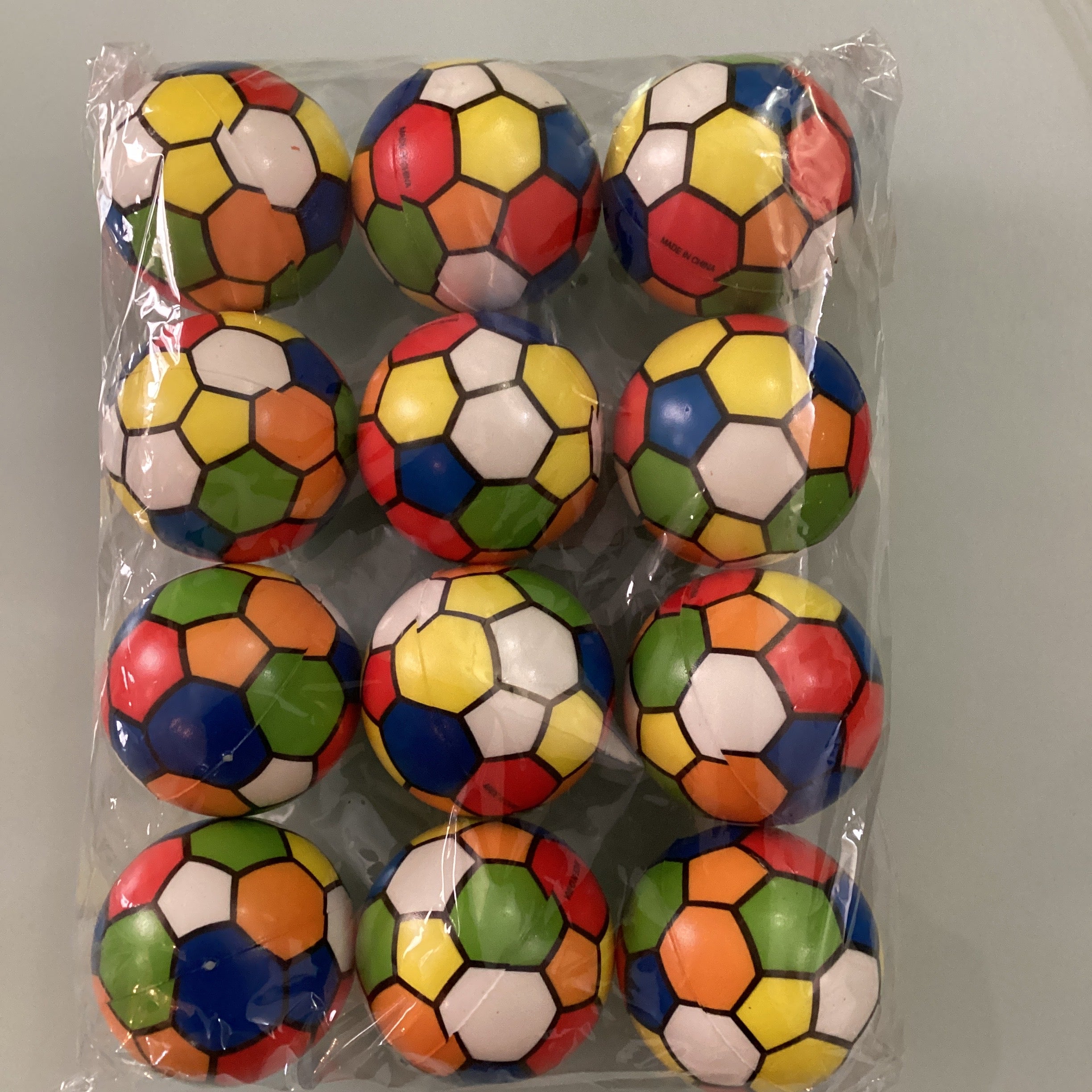 PELOTA ESPONJA 6.3 CM DE DIÁMETRO, POR MAYOREO SURTIDO AL AZAR, CADA PAQUETE TRAE UN DISEÑO, SI GUSTA SURTIDO DEBERA PEDIR VARIOS PAQUETES