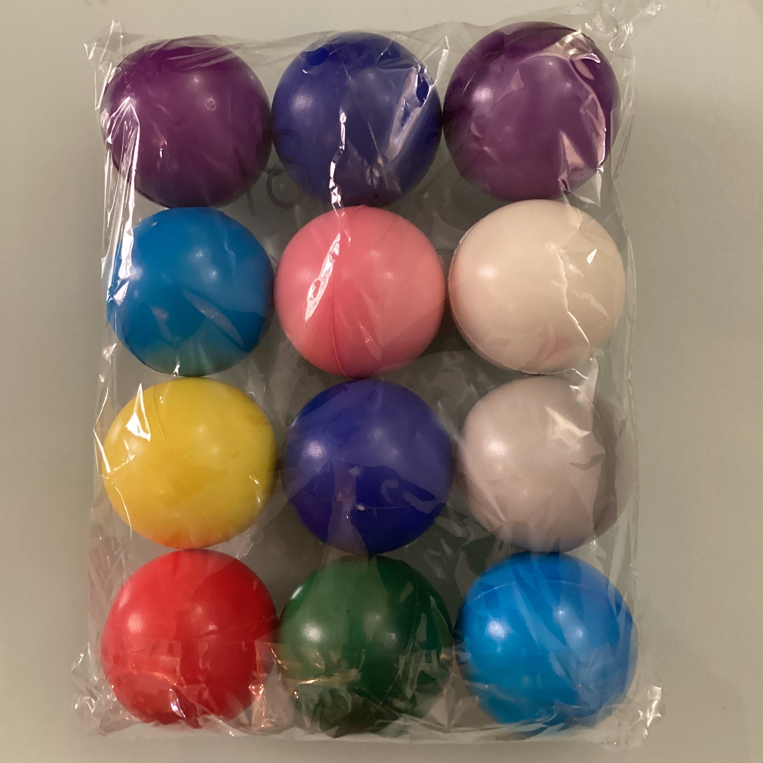 PELOTA ESPONJA 6.3 CM DE DIÁMETRO, POR MAYOREO SURTIDO AL AZAR, CADA PAQUETE TRAE UN DISEÑO, SI GUSTA SURTIDO DEBERA PEDIR VARIOS PAQUETES