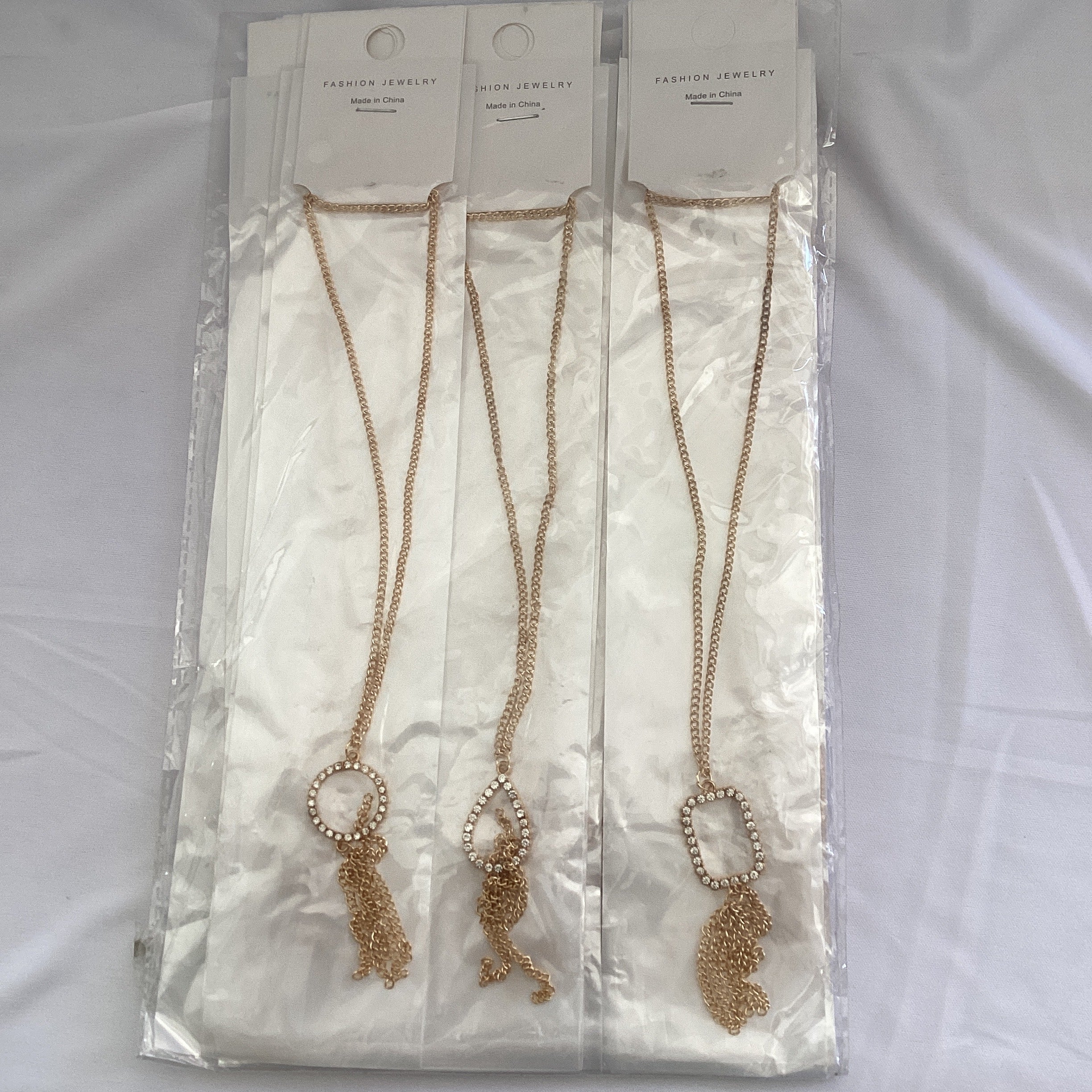 COLLAR DE FANTASÍA CON DIJE DE PEDRERIA SURTIDO EN DISEÑOS