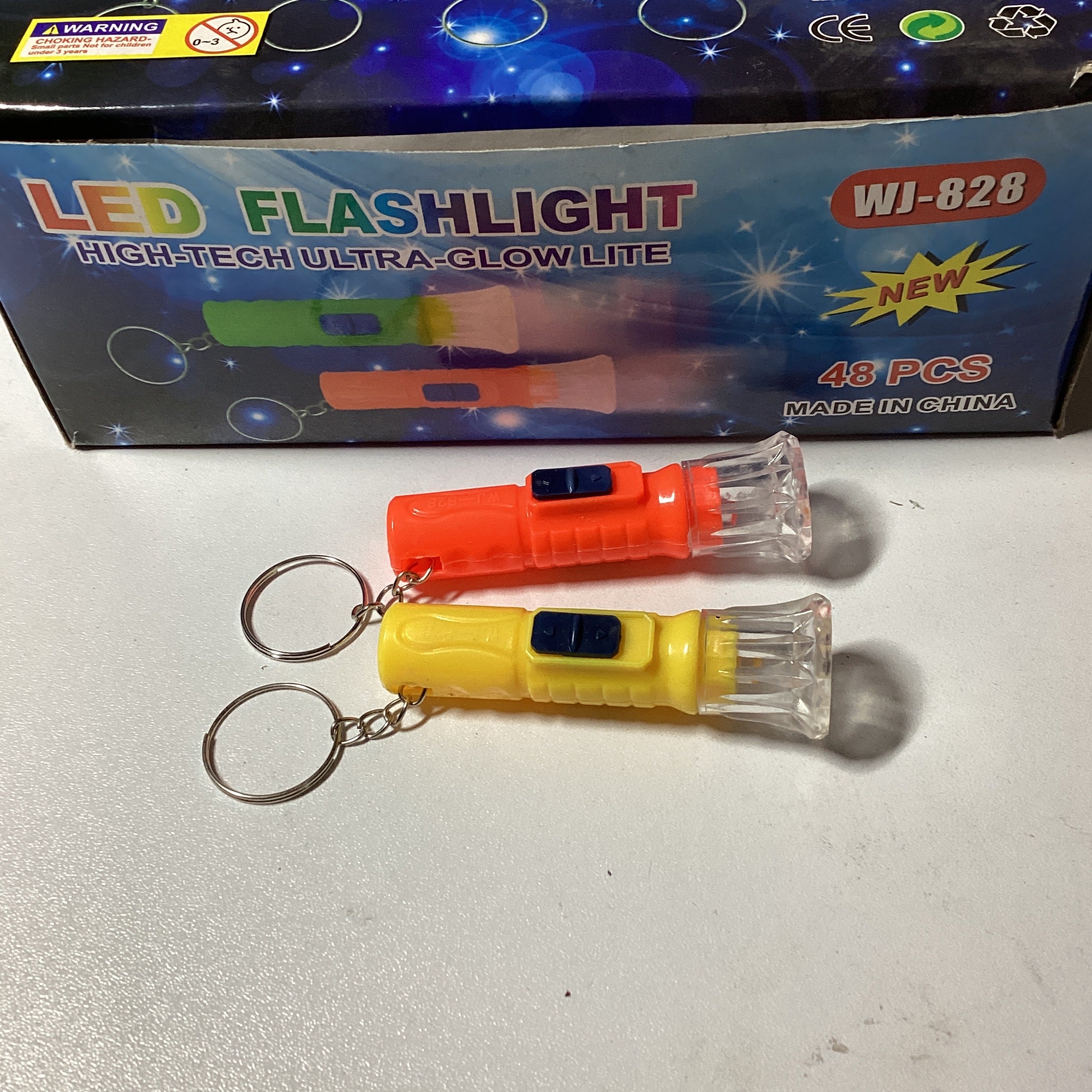 LÁMPARA PORTATIL TIPO LLAVERO 6.5 CM SURTIDO EN COLORES POR MAYOREO