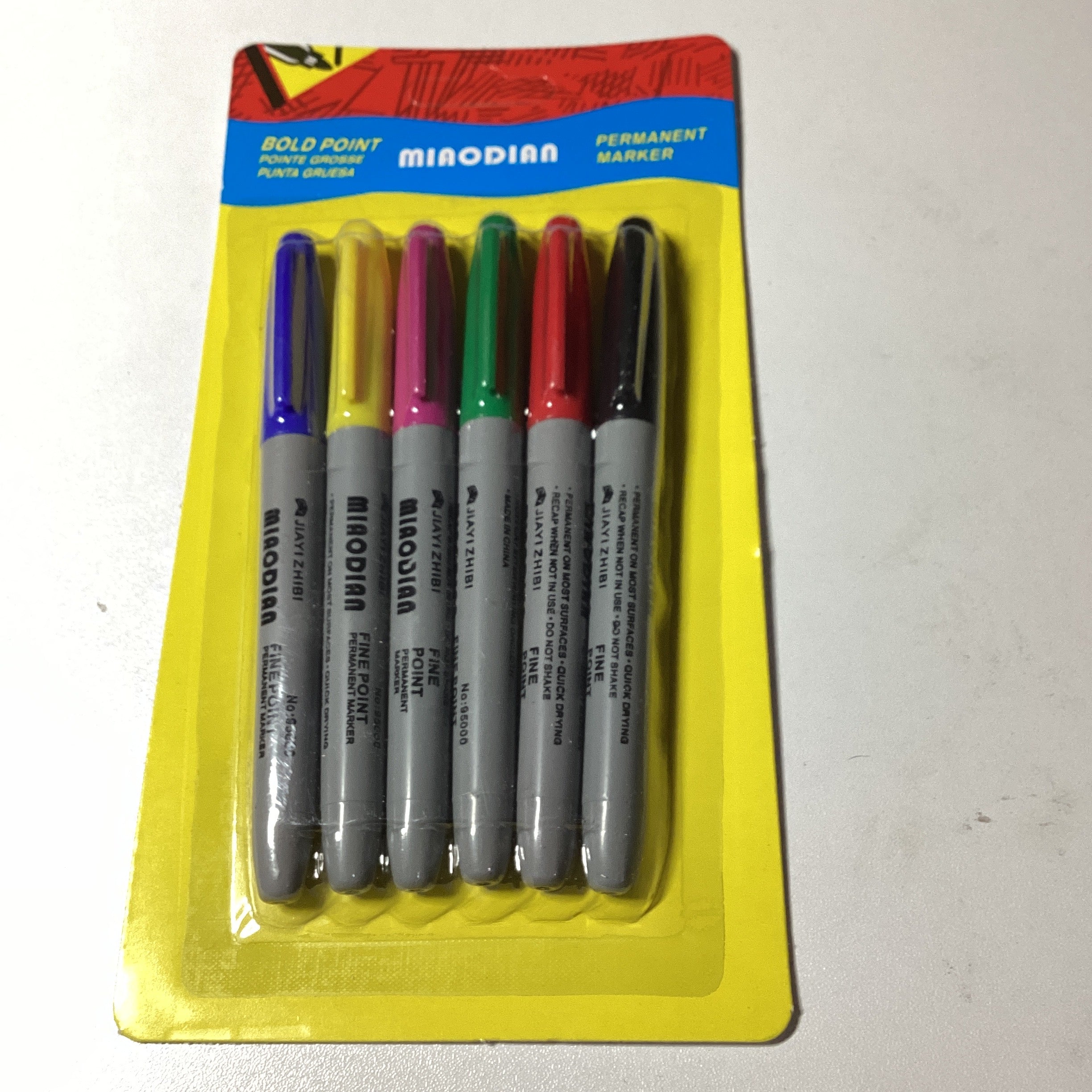 MARCADOR PERMANENTE DE COLORES SURTIDOS EN BLISTER CON 6 PZAS