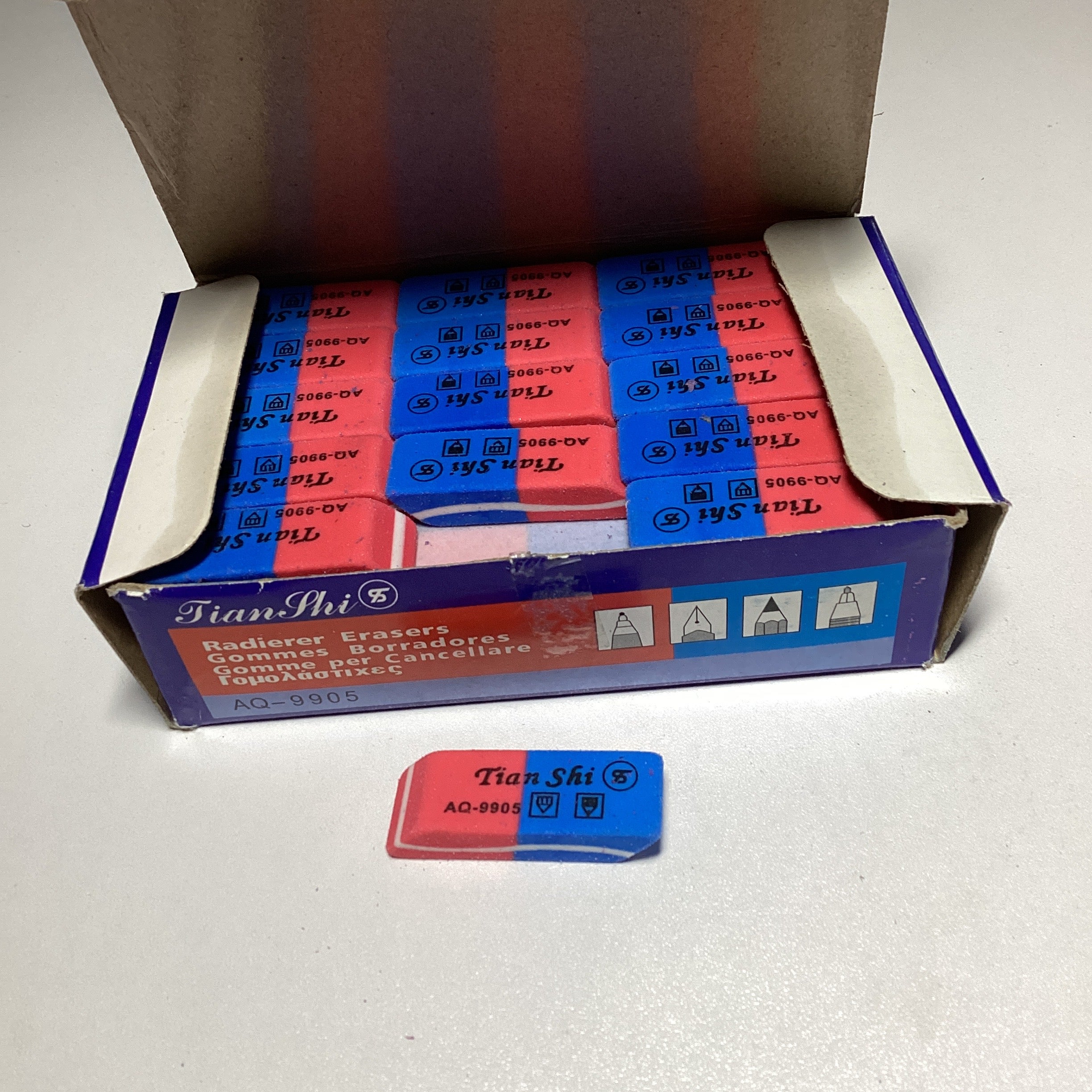 BORRADOR ESCOLAR AZUL Y ROJO AQ9905 4 CM POR MAYOREO