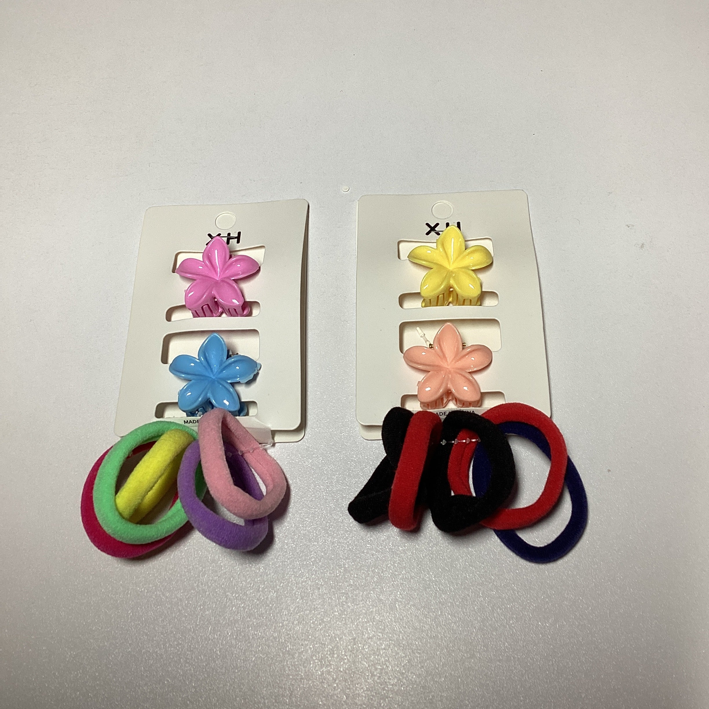 SET DE PINZAS 2 PZAS 3 CM Y 5 DONITAS LIKRA 5 CM SURTIDAS EN COLORES POR MAYOREO