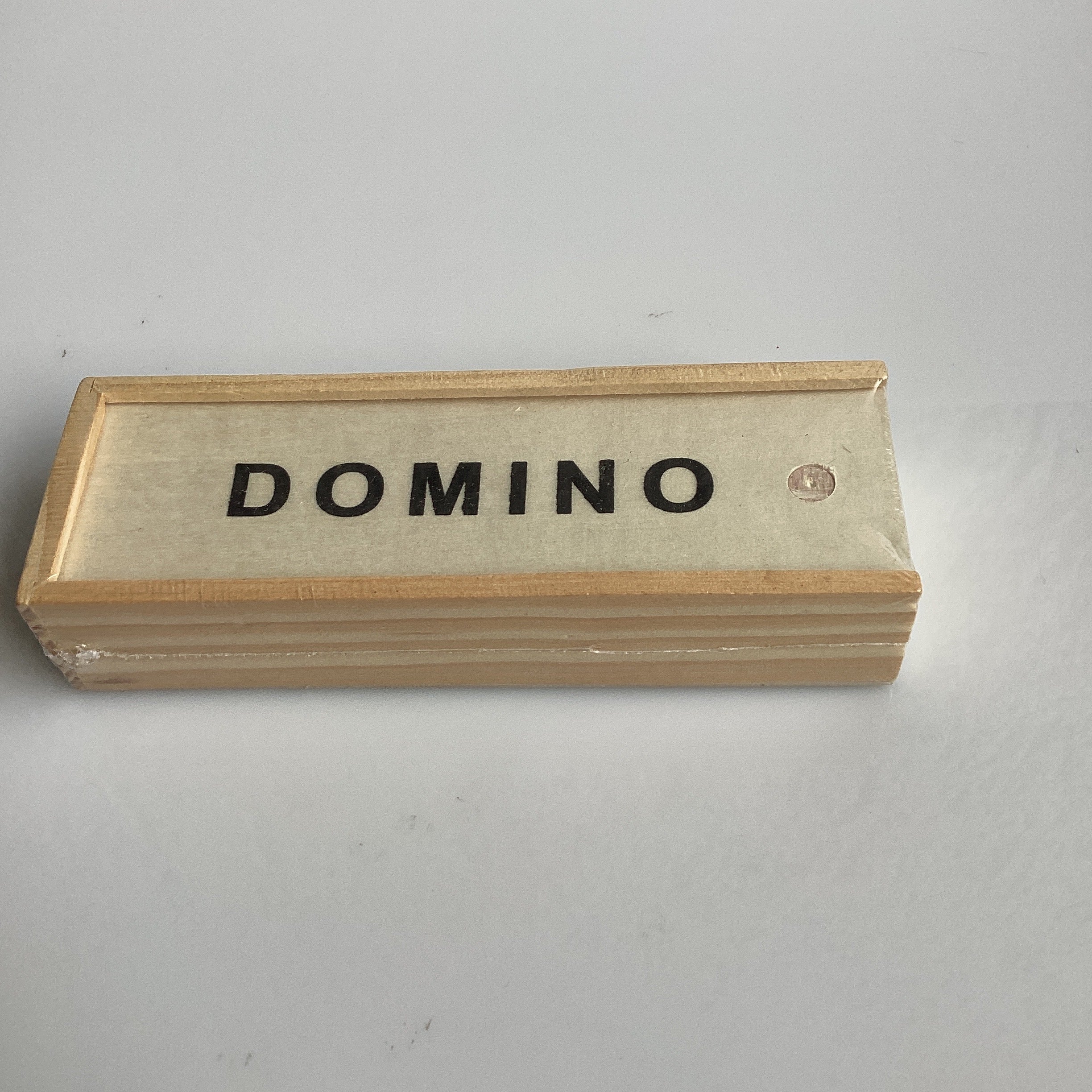 DOMINÓ DE MADERA CAJA DE 15X5 CM POR MAYOREO