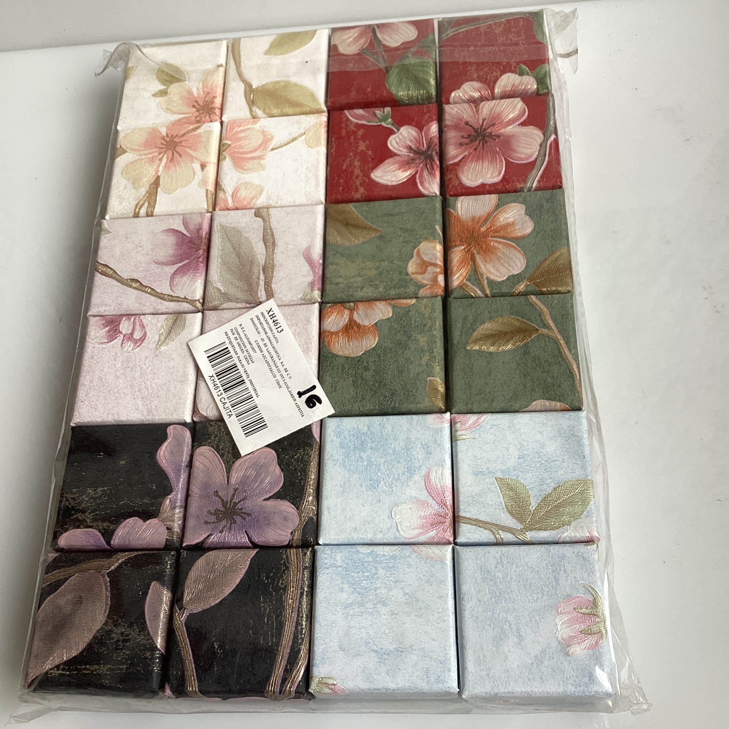 CAJA DE REGALO 5X5 CM SURTIDO EN COLORES POR MAYOREO