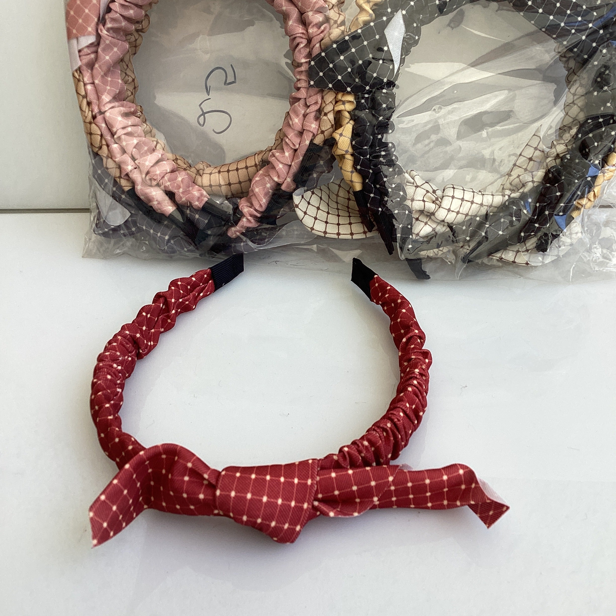 DIADEMA DE TELA SURTIDA EN DISEÑOS Y COLORES POR MAYOREO