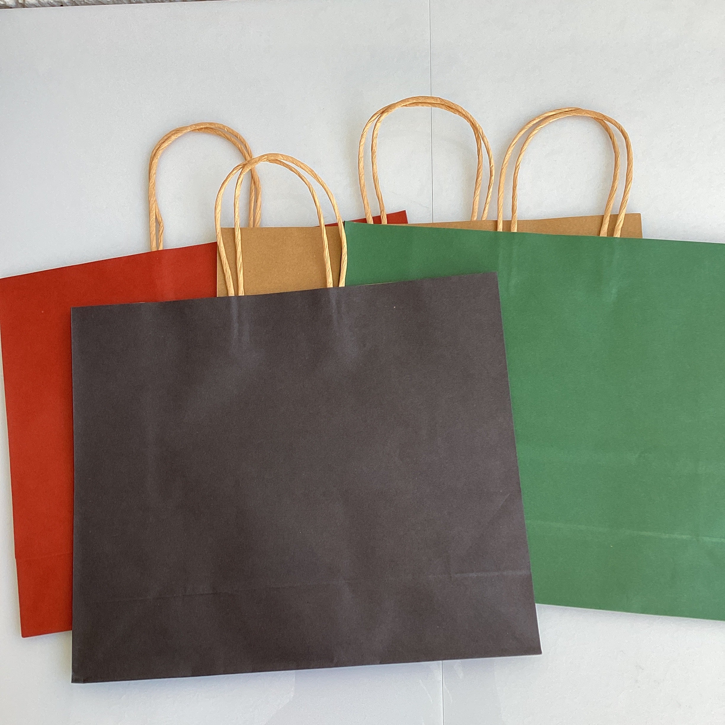 BOLSA KRAFT 32X27 CM SURTIDA EN COLORE POR MAYOREO