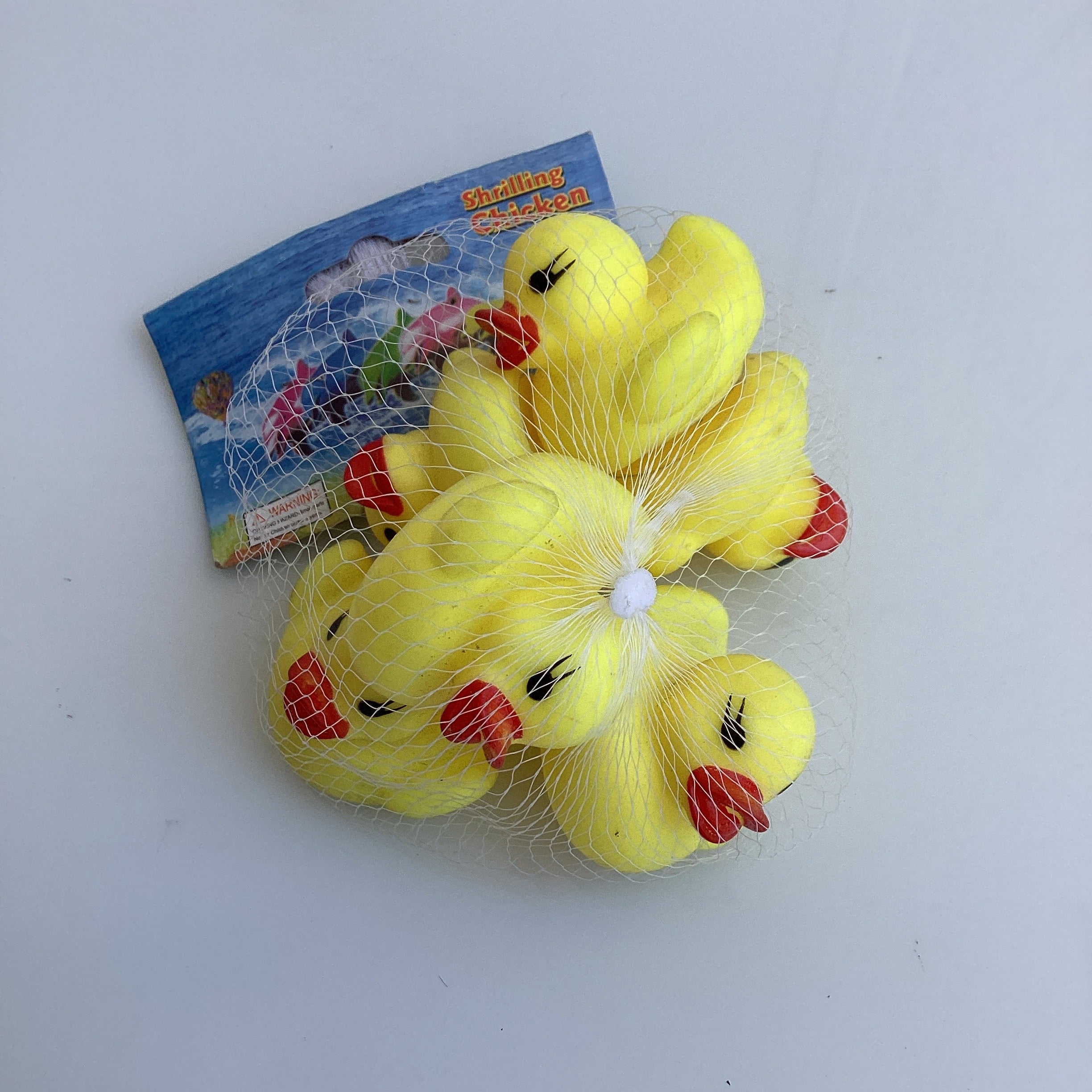 PATITO CHILLON 5 CM EN RED POR MAYOREO