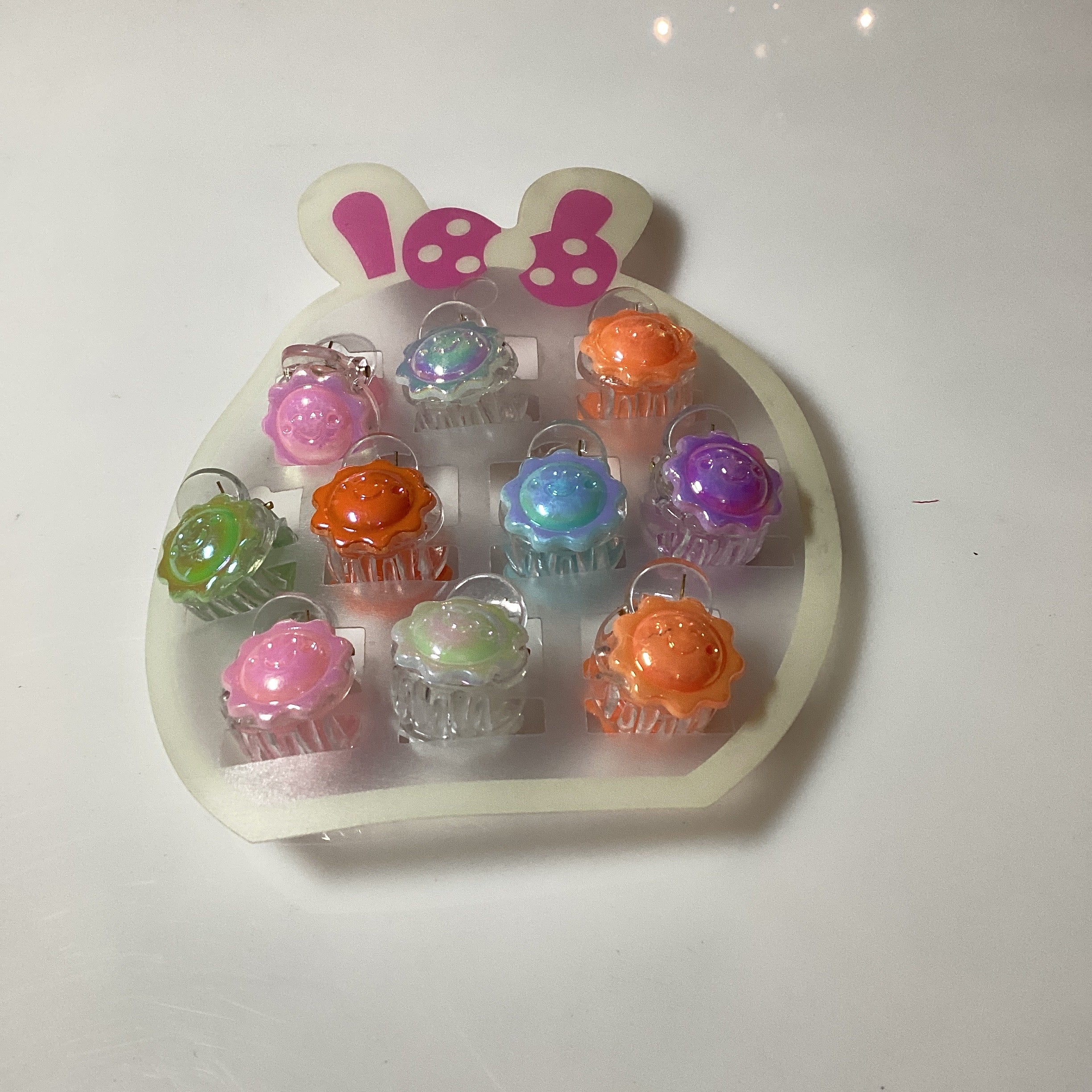 PINZA INFANTIL 2.5 CM DISEÑOS VARIADOS SURTIDOS EN COLORES POR MAYOREO