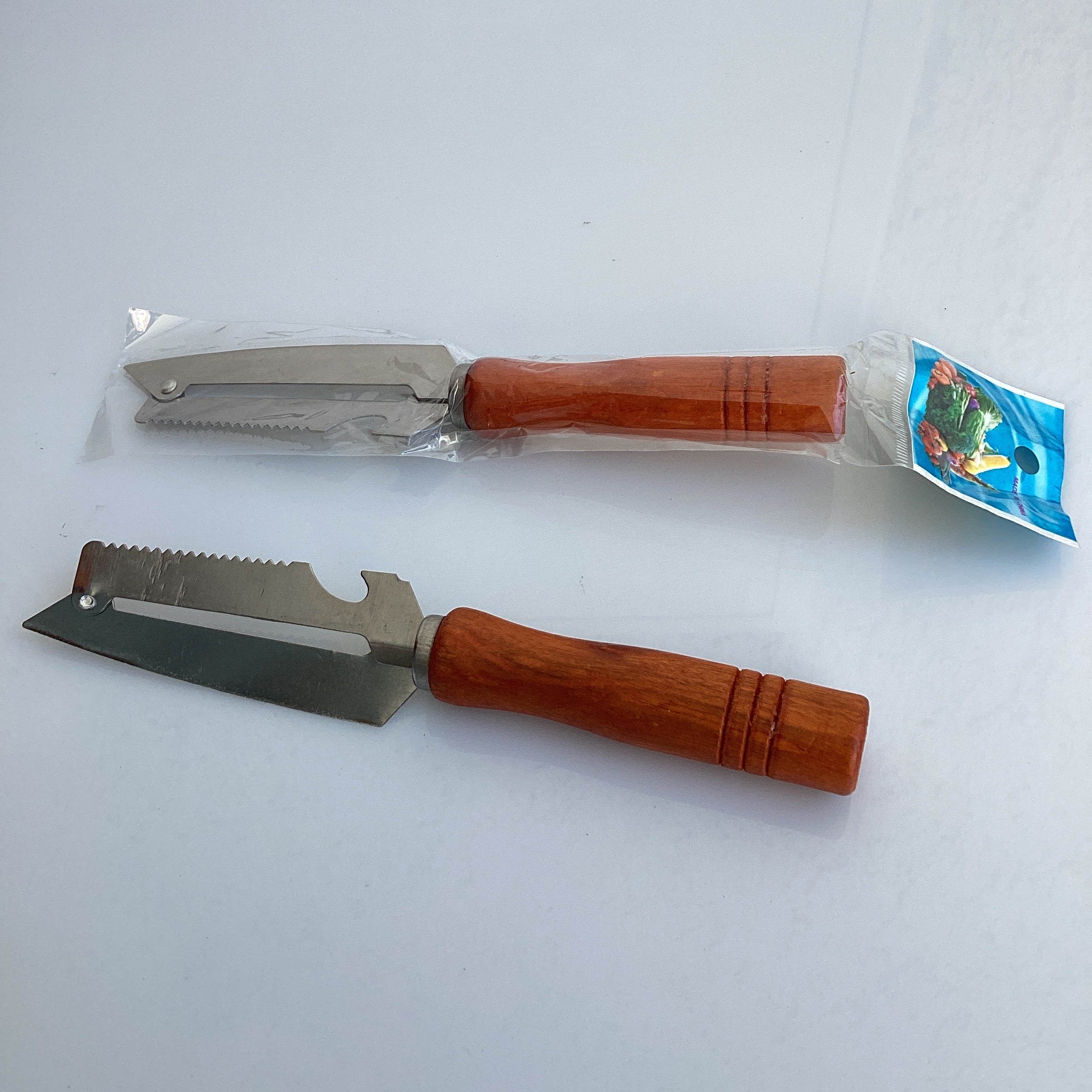 CUCHILLO MULTIUSOS CON PELADOR DESTAPADOR,SIERRA MANGO DE MADERA POR MAYOREO