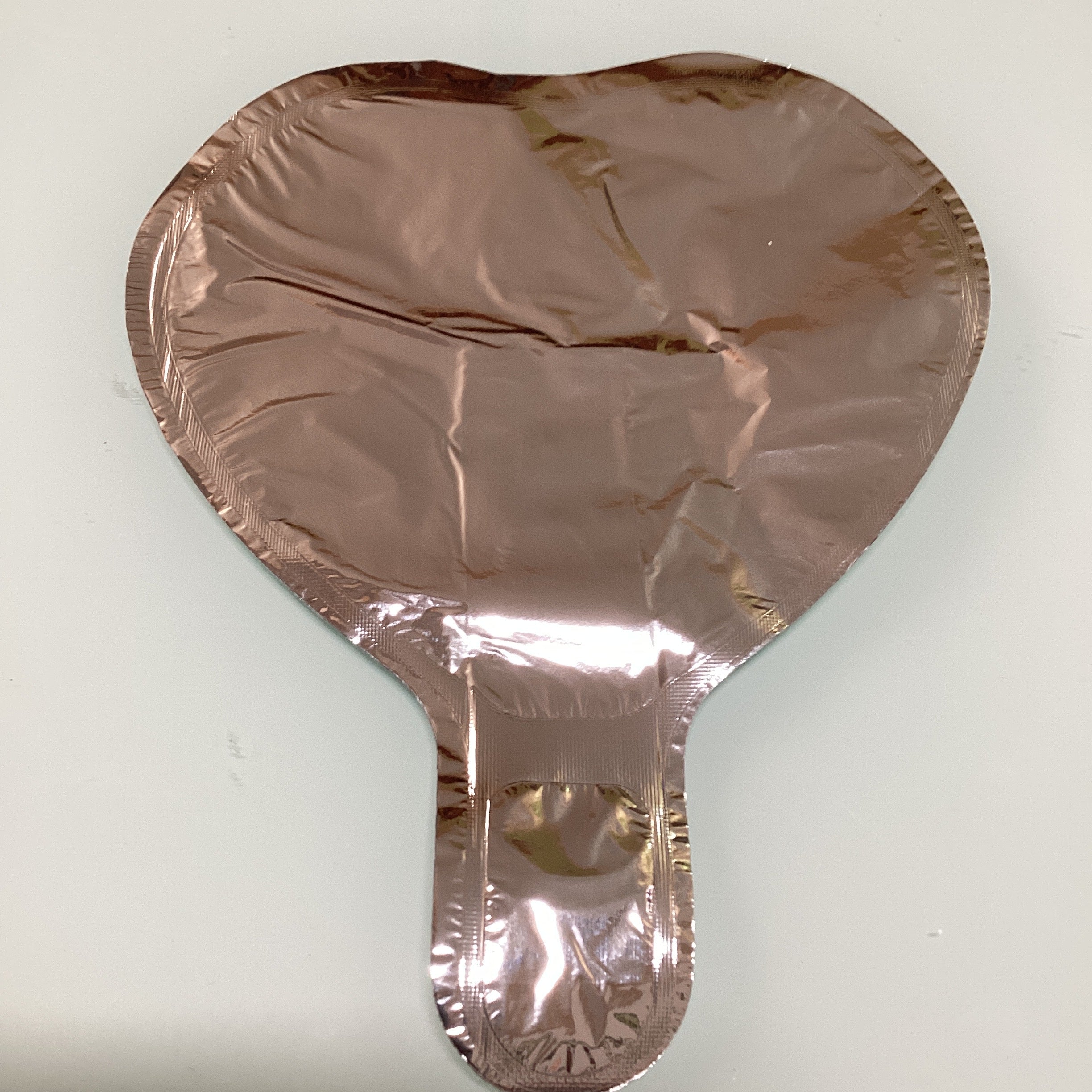 GLOBO METÁLICO FORMA DE CORAZÓN AUTOSELLABLE 18 CM POR MAYOREO