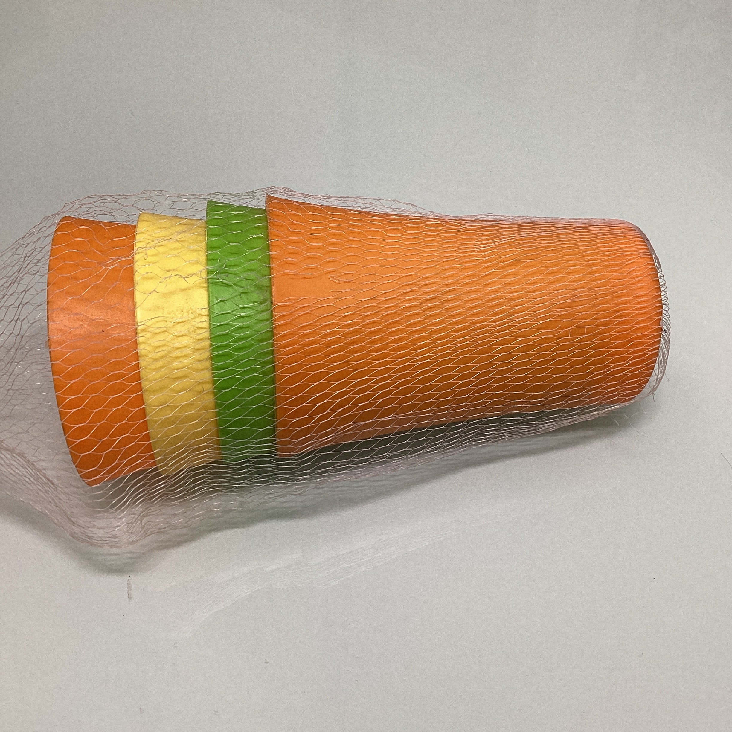 VASO DE PLÁSTICO 12 CM ALTO 8.5 CM ANCHO SURTIDO EN COLORES POR MAYOREO