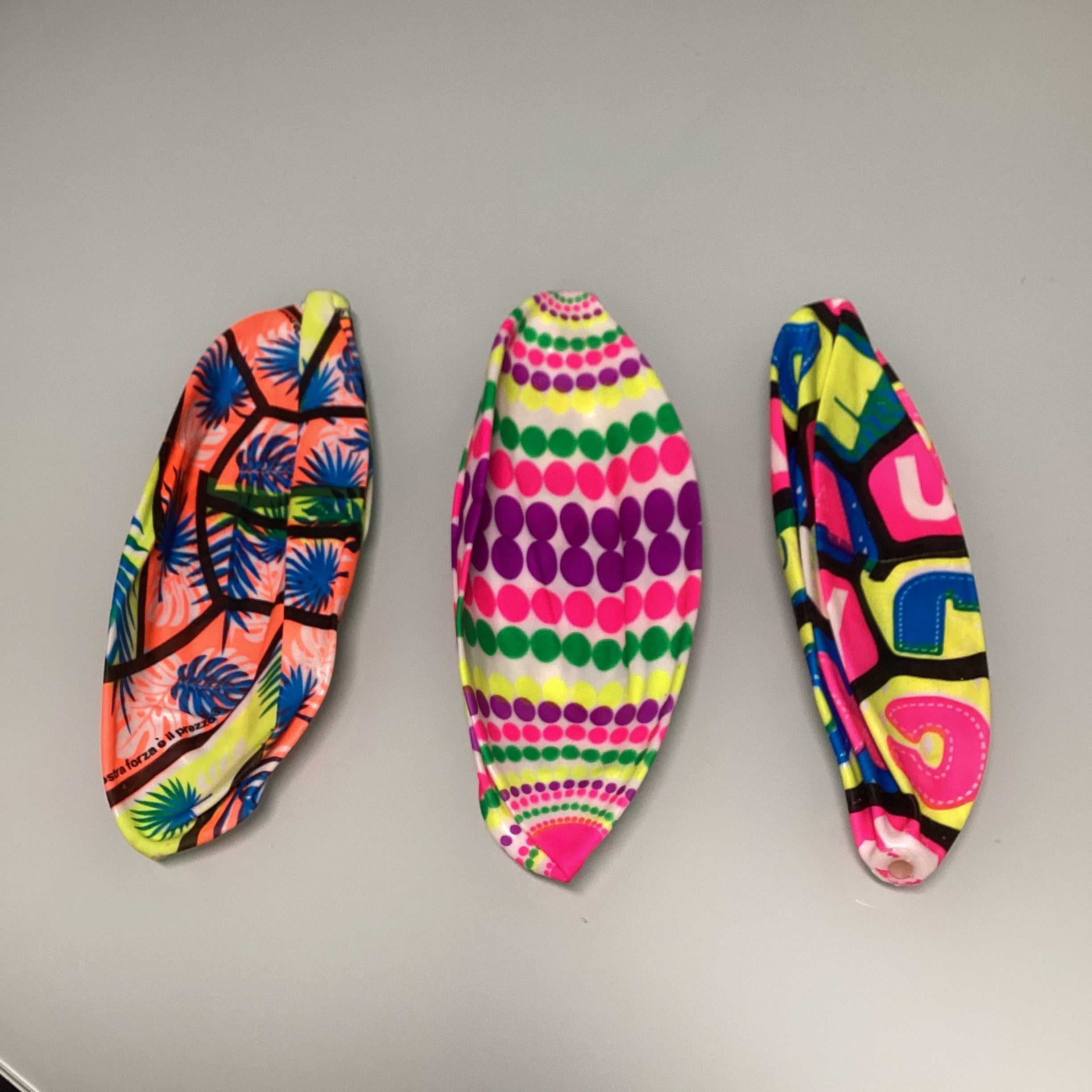 PELOTA FLUORESCENTE SURTIDA EN DISEÑOS Y COLORES POR MAYOREO