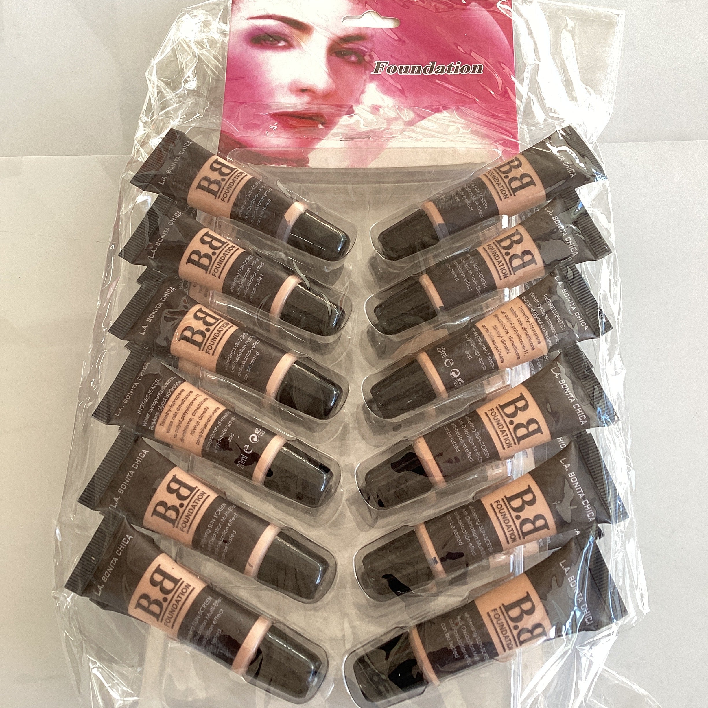 MAQUILLAJE LÍQUIDO BB SURTIDO POR MAYOREO