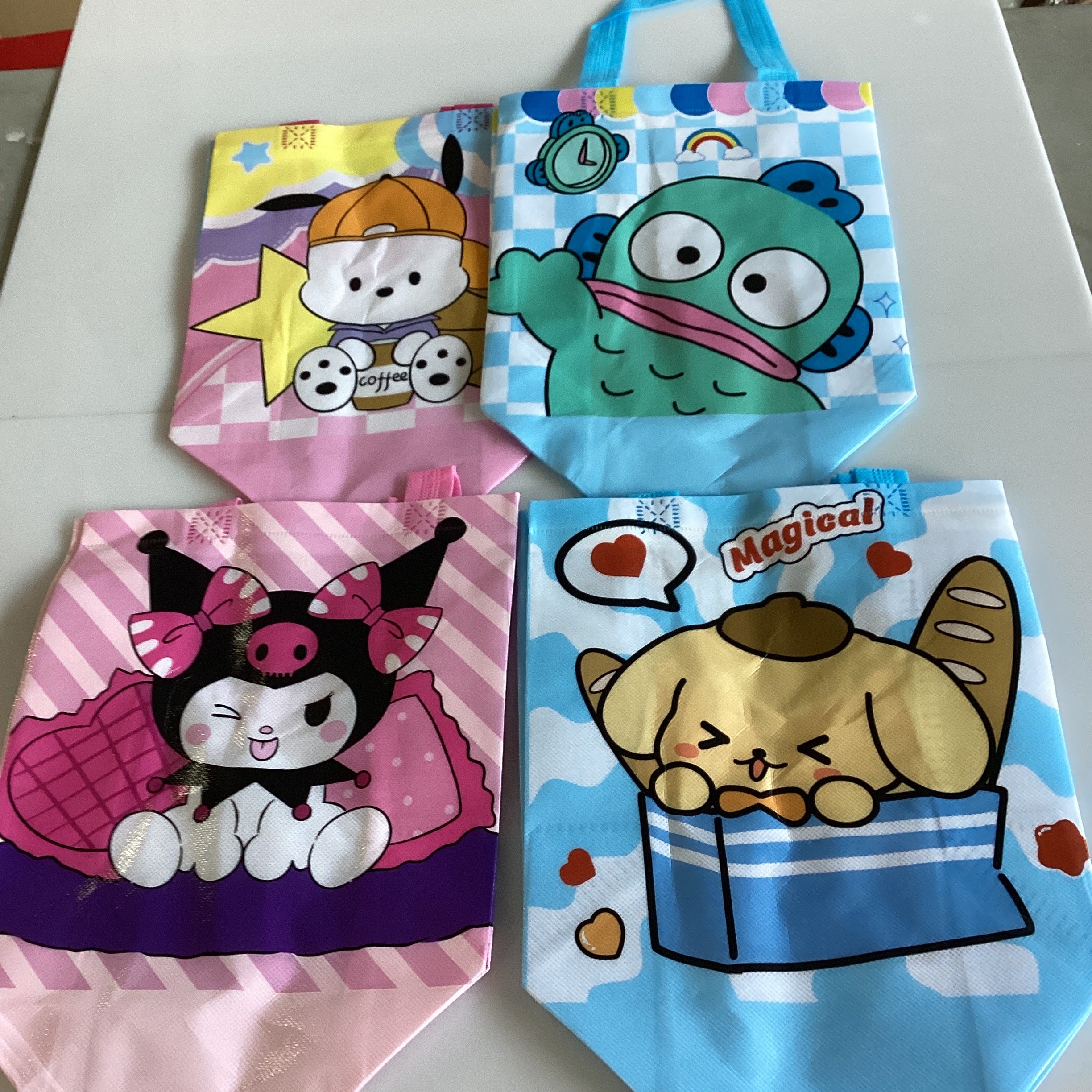 BOLSA POLIPROPILENO DISEÑOS SURTIDOS 29X22 CM POR MAYOREO