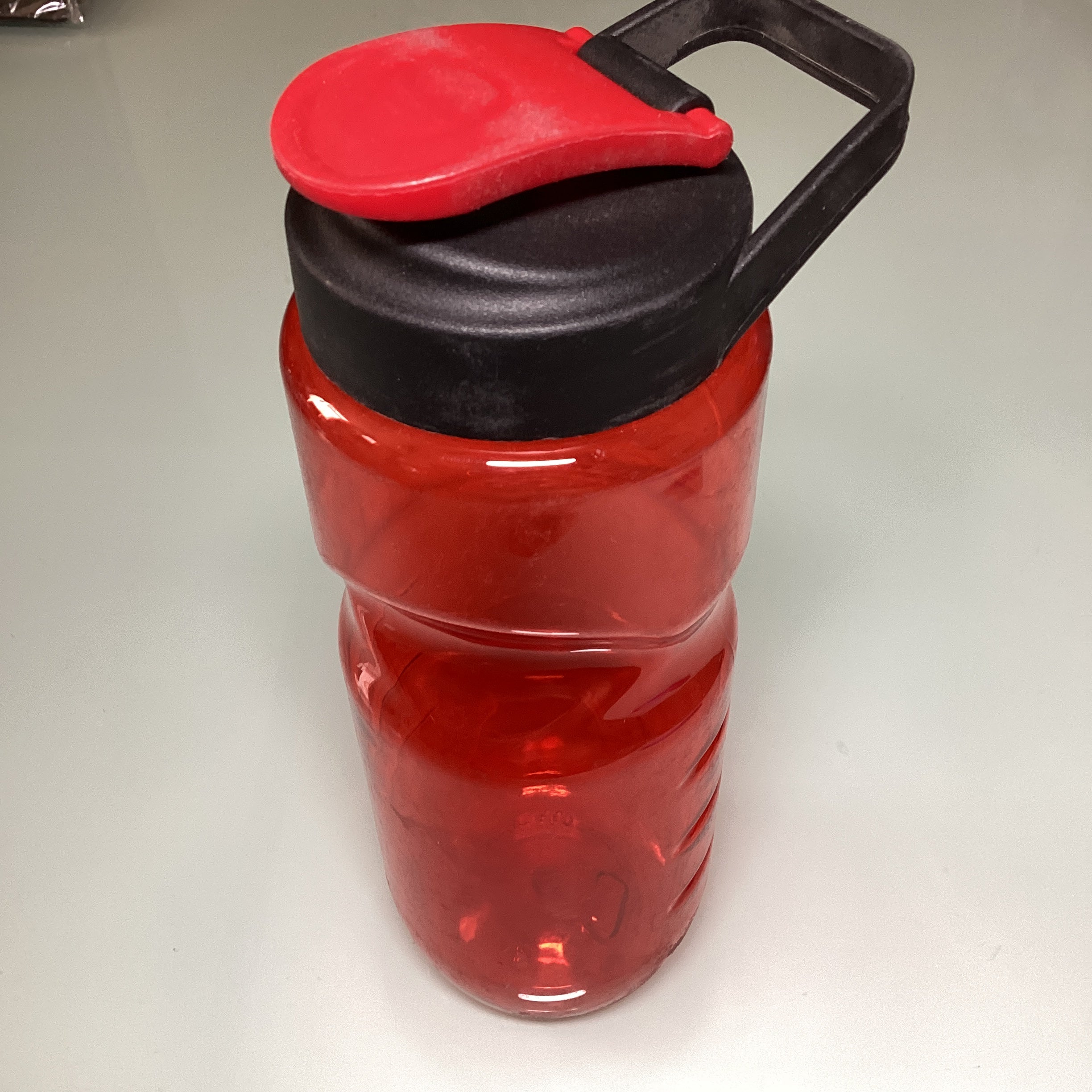 BOTELLA DE AGUA 700 ML.