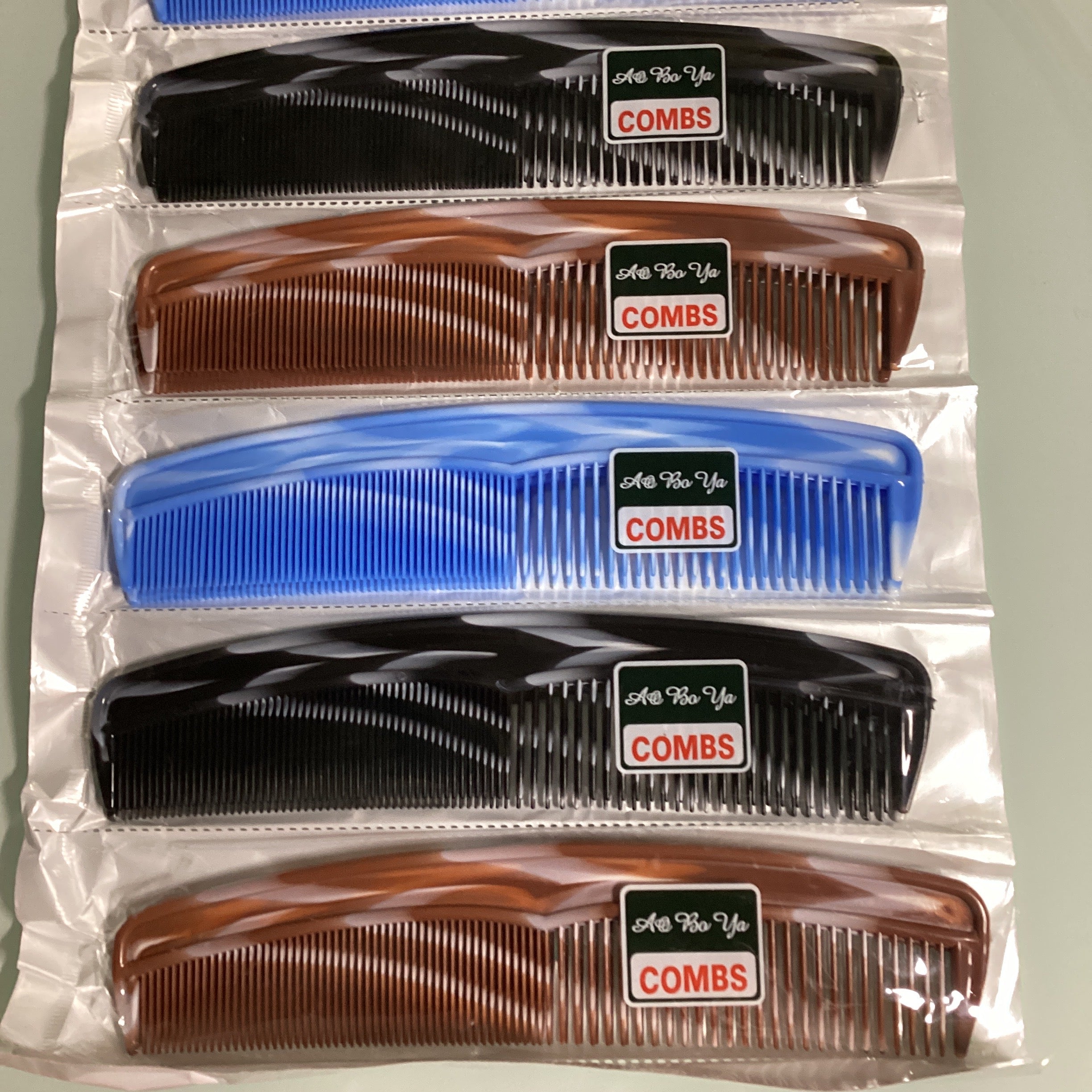 PEINE COMBS 22 CM SURTIDO EN COLORES POR MAYOREO EN EXHIBIDOR