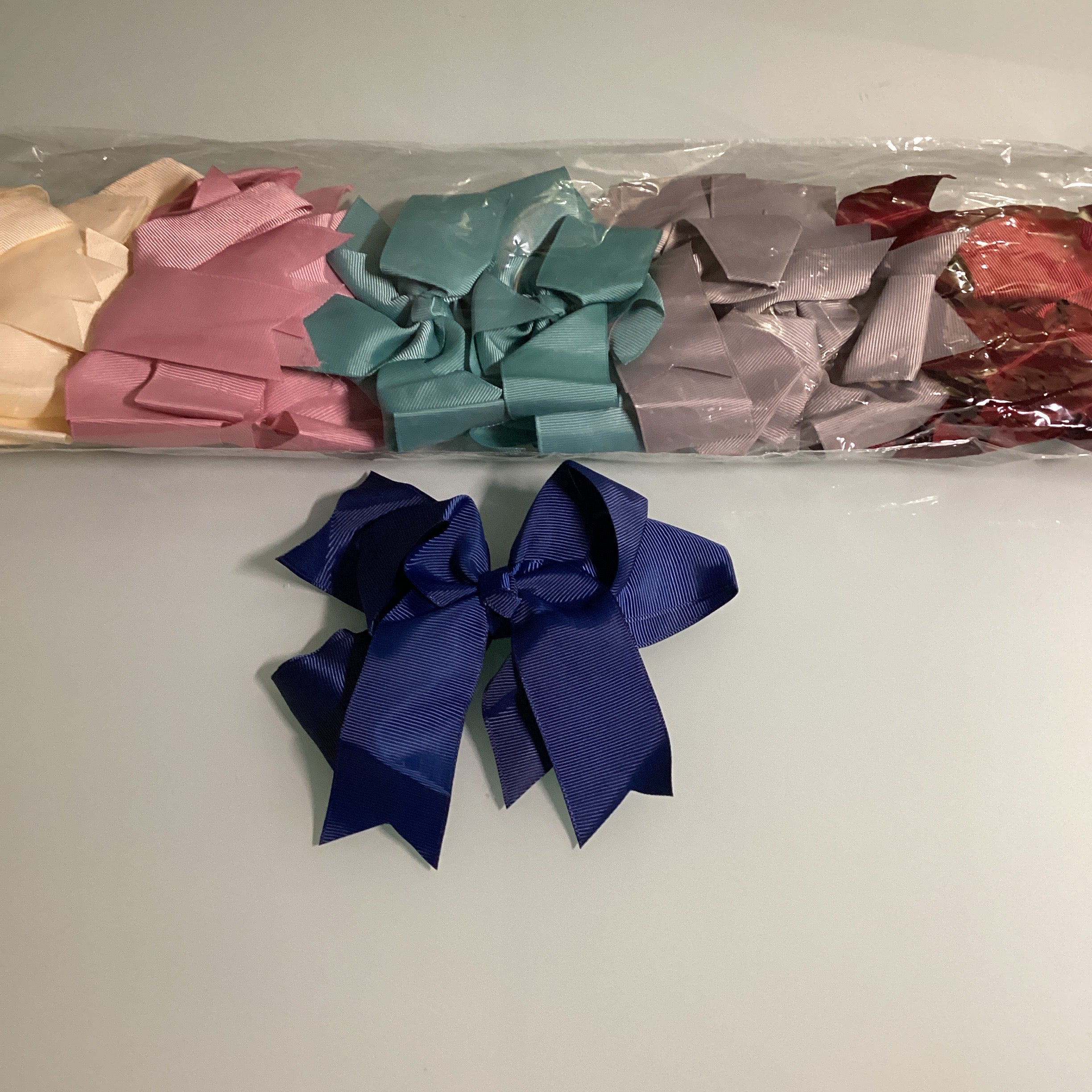 MOÑO PARA CABELLO DE LISTON DE 5 CM DE ANCHO, EL MOÑO MIDE 15 CM POR MAYOREO