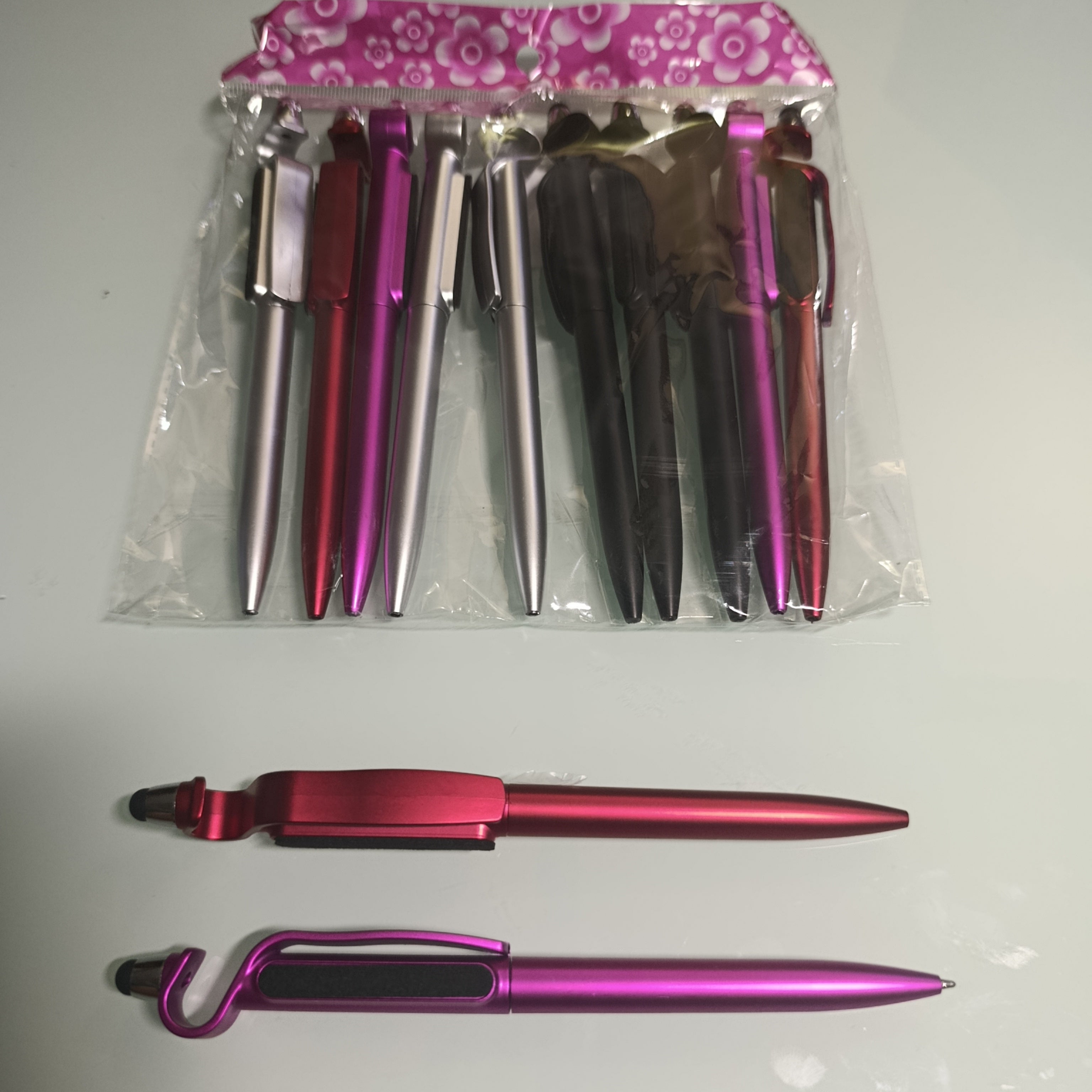 PLUMA CON SOPORTE Y TOUCH PARA CELULAR SURTIDO EN COLORES POR MAYOREO