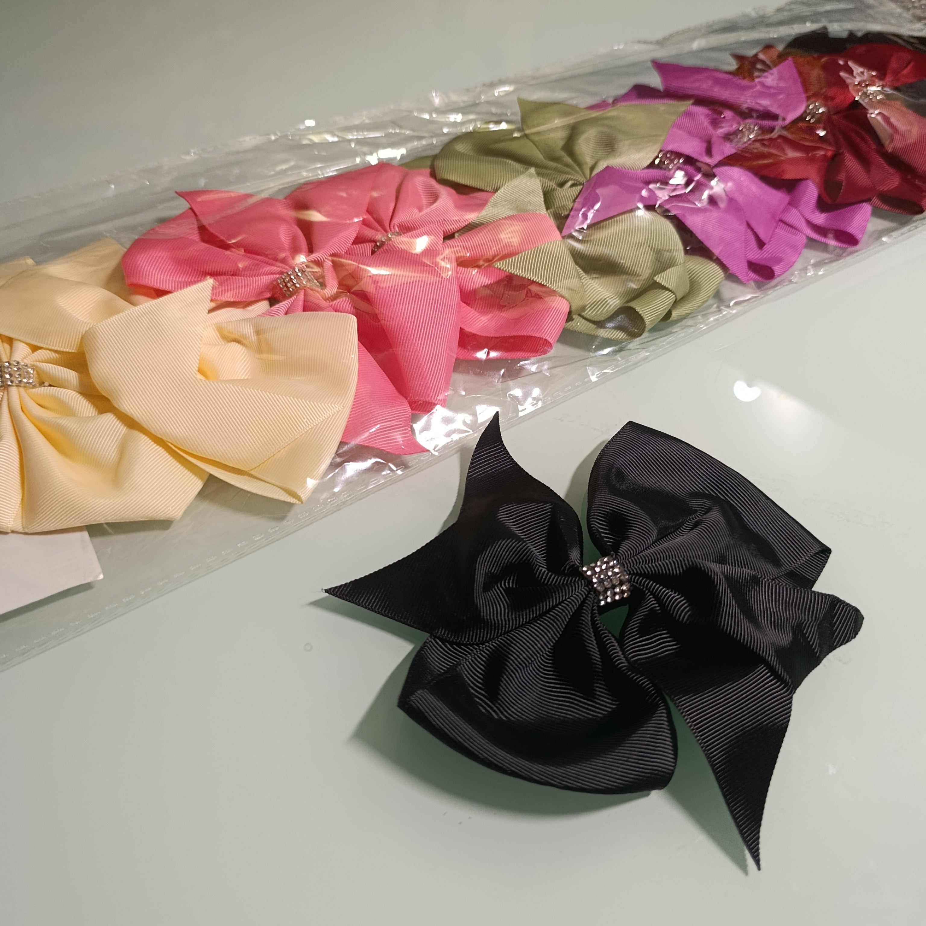 MOÑO DE LISTON DE 15 CM PARA CABELLO SURTIDO EN COLORES POR MAYOREO