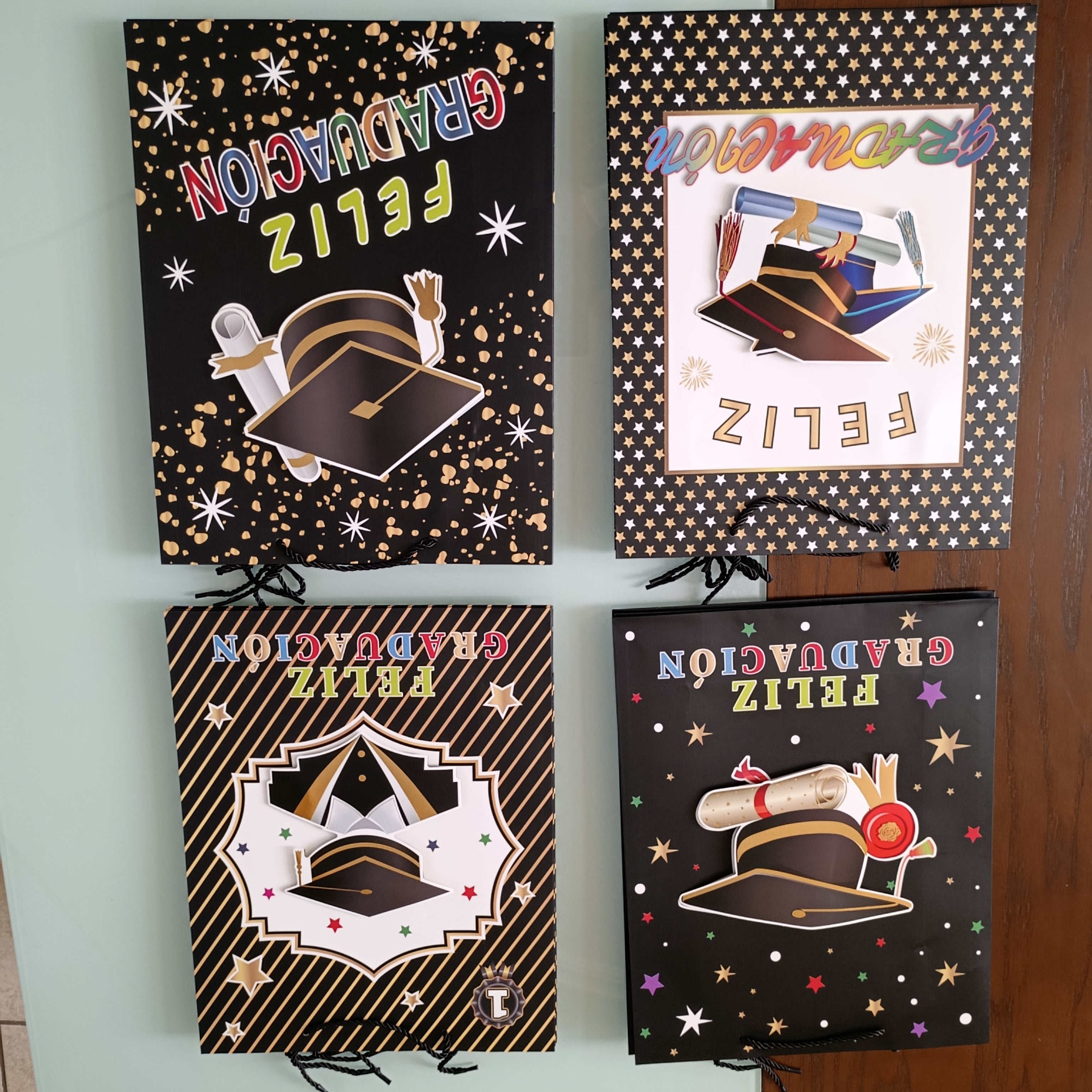 BOLSA DE REGALO 40X31 CM 3D DISEÑOS DE GRADUACION SURTIDOS POR MAYOREO