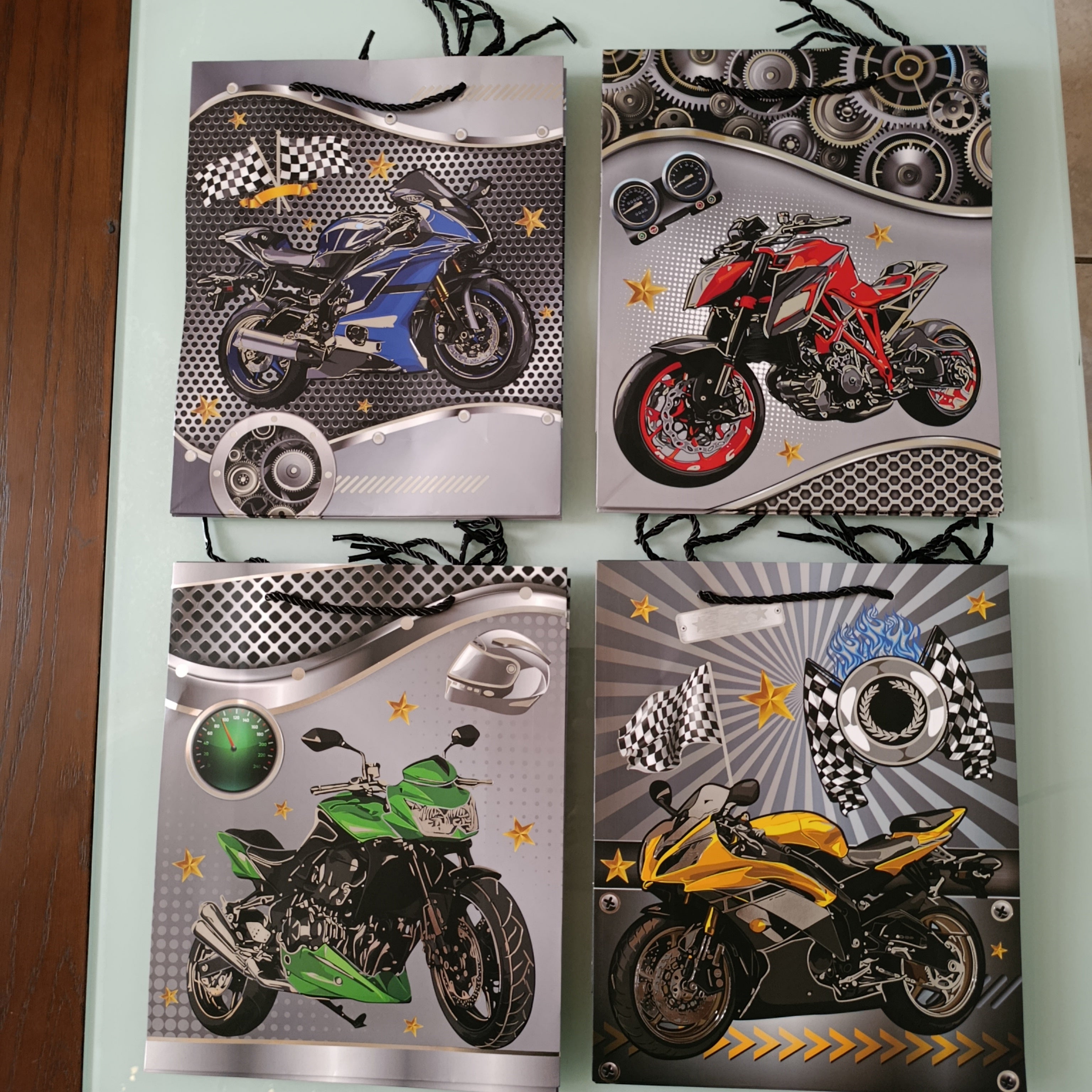 BOLSA DE REGALO GRANDE 32X26 CM DISEÑOS DIA DEL PADRE SURTIDO EN DISEÑOS POR MAYOREO