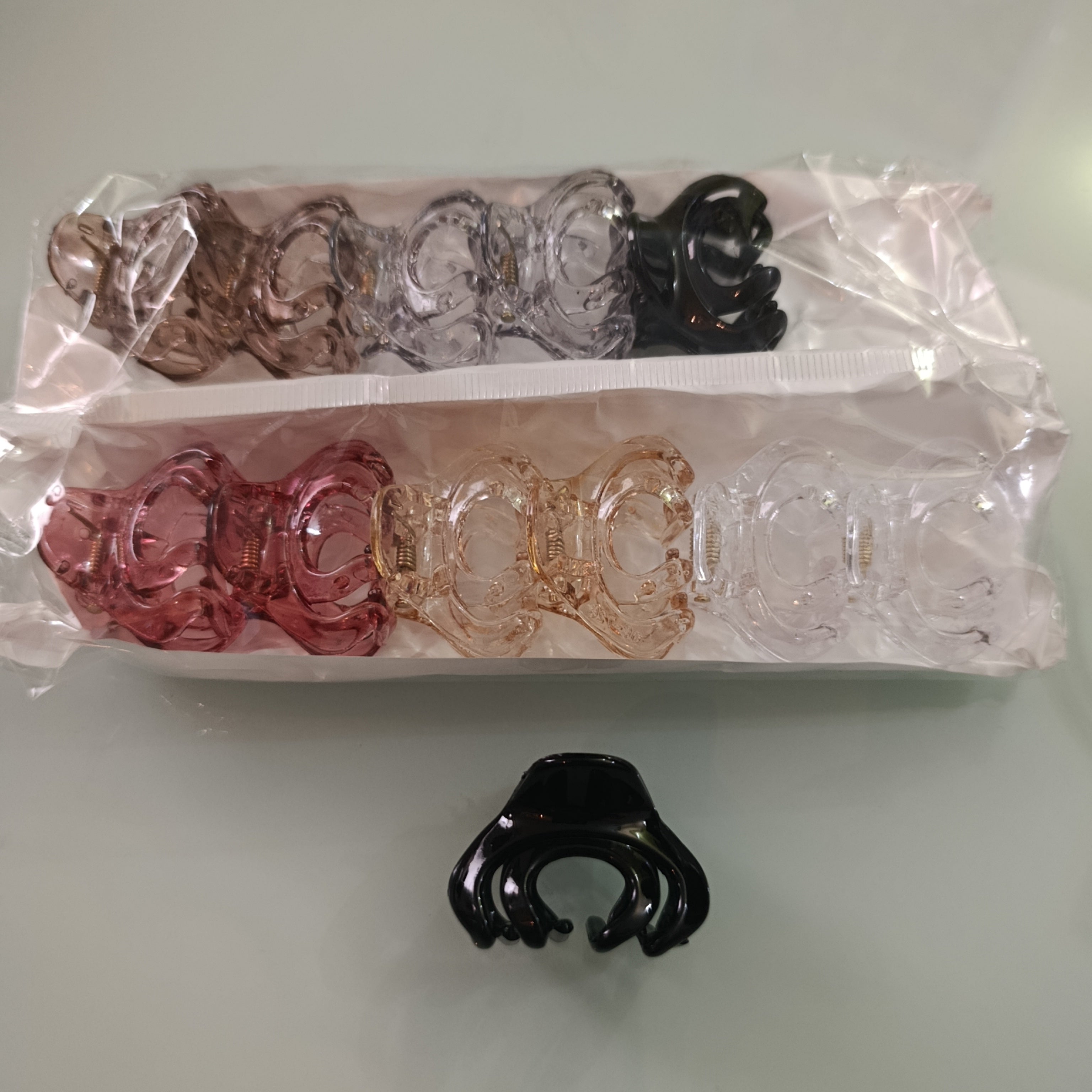 PINZA DE PLASTICO PARA CABELLO 4 COLORES SURTIDOS POR MAYOREO