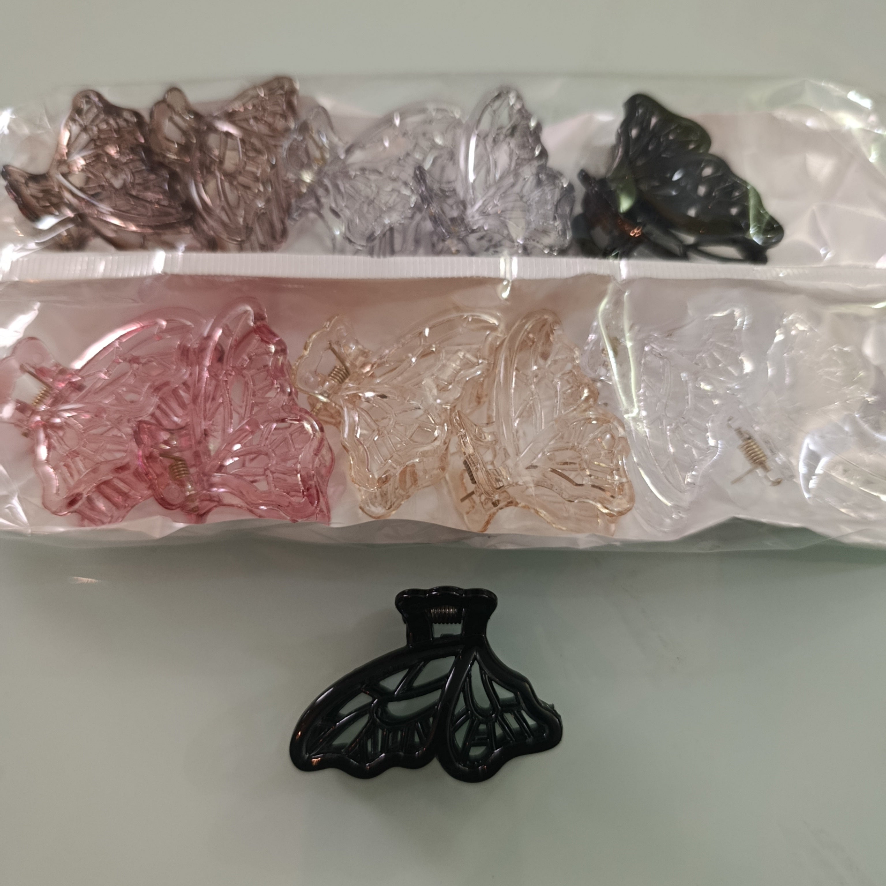 PINZA DE PLASTICO PARA CABELLO 4 COLORES SURTIDOS POR MAYOREO