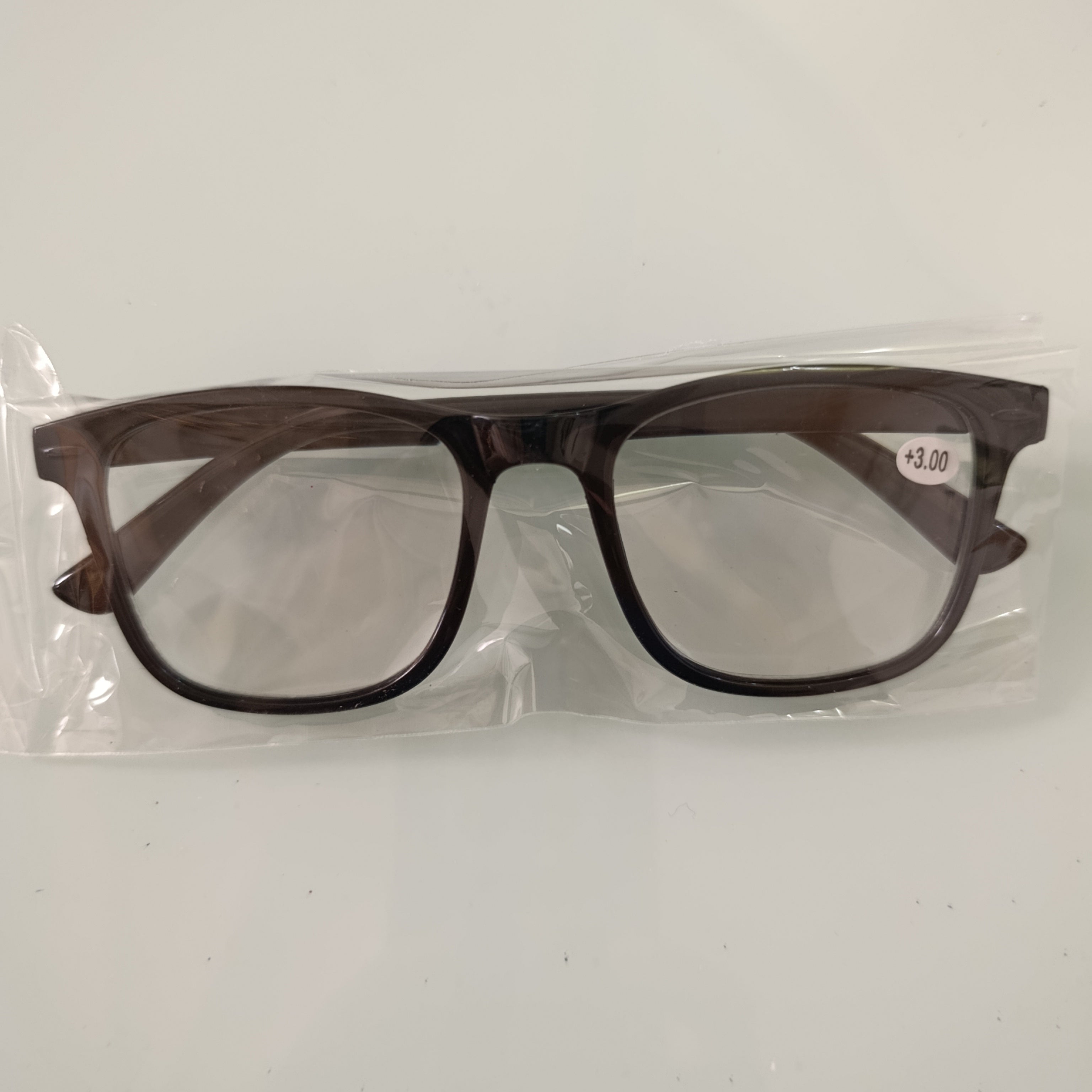 LENTES DE LECTURA NEGRO CON MARCO DE PLASTICO SURTIDO CON DIFERENTES DIOPTRIAS QUE VAN DE 1.50 HASTA 3.50 POR MAYOREO
