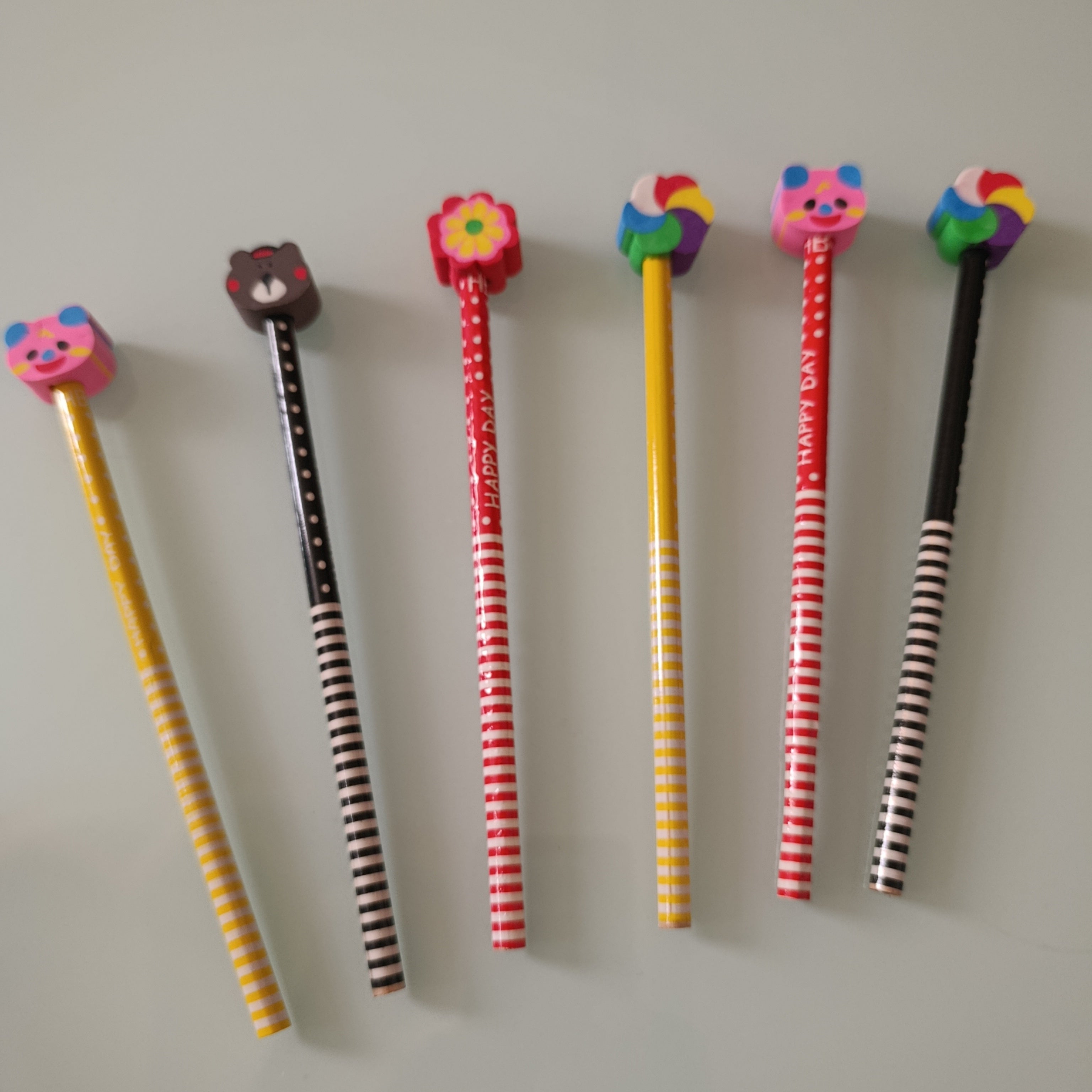 LAPIZ CON BORRADOR DE FIGURAS, SURTIDO EN COLORES Y DISEÑOS POR MAYOREO