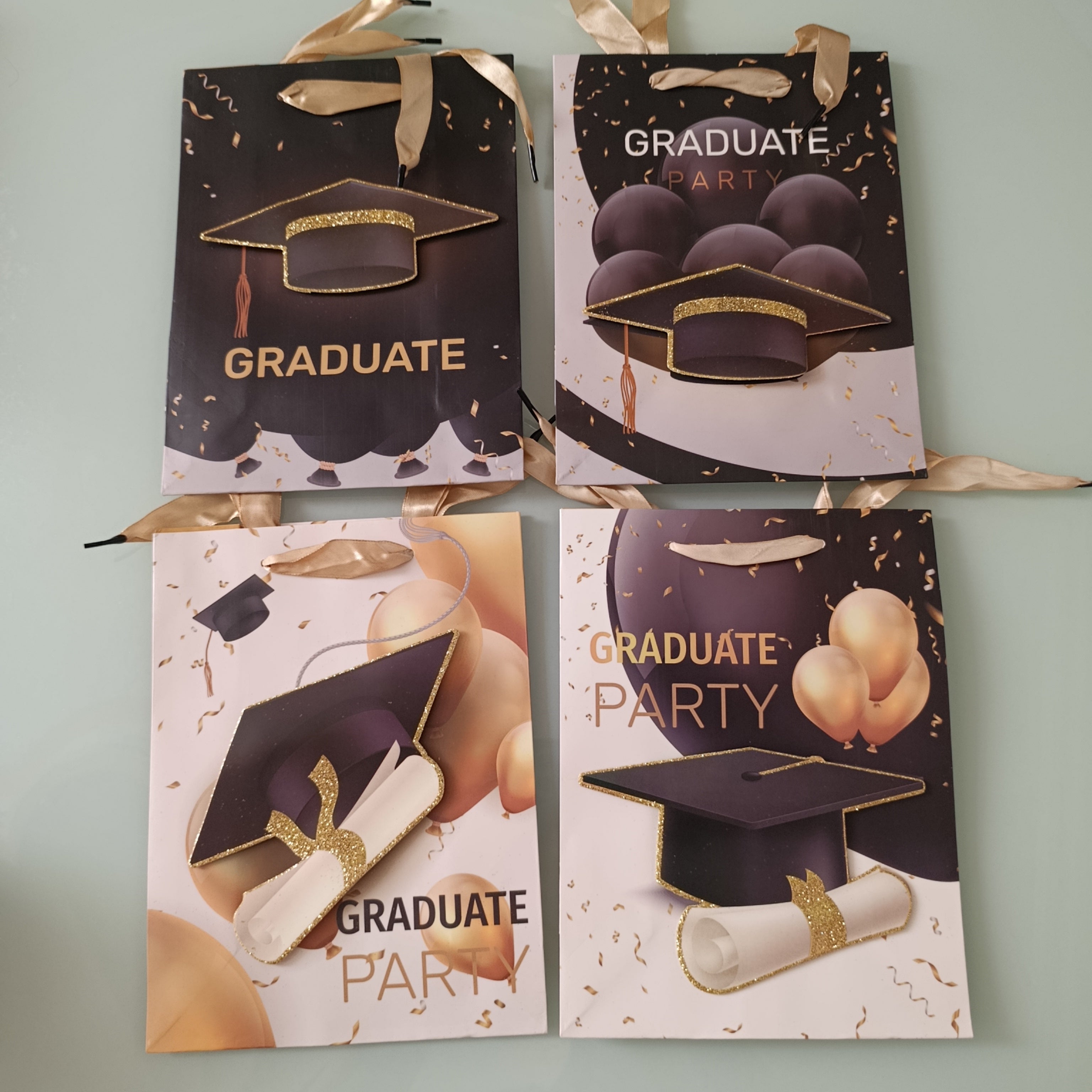 BOLSA DE REGALO CHICA 3D 24X18 CM MOTIVOS GRADUACION SURTIDO EN DISEÑOS PÓR MAYOREO