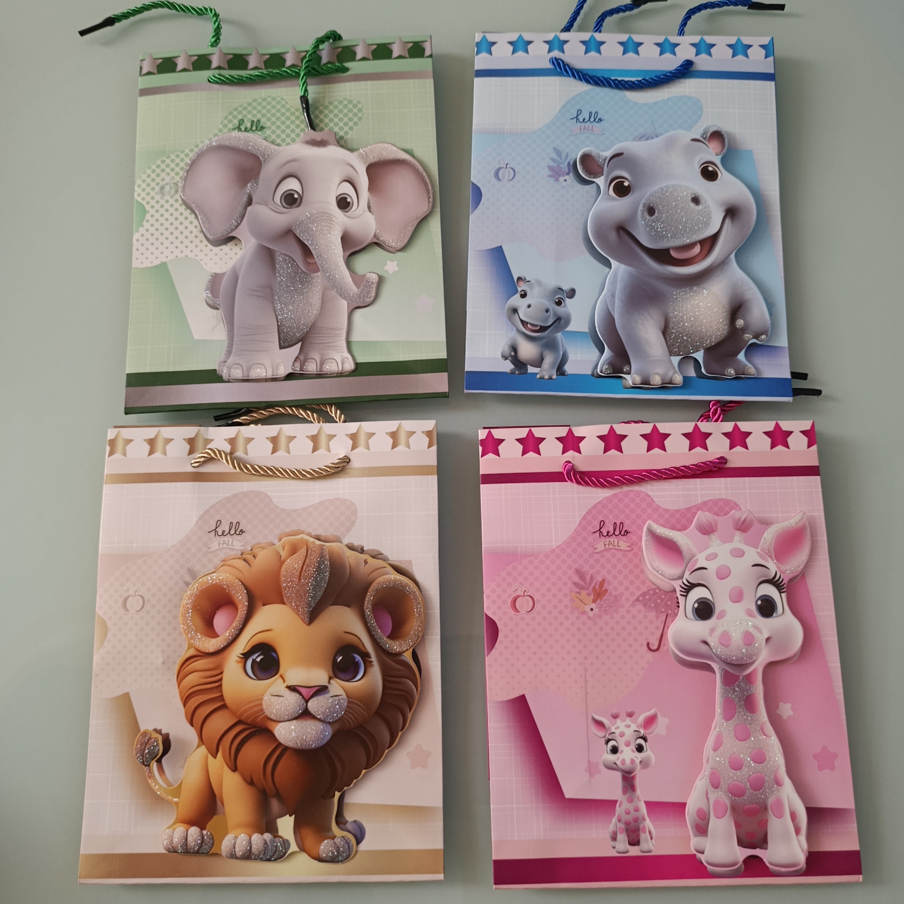 BOLSA PARA REGALO 3D CHICA 24X18 CM SURTIDA EN DISEÑOS DE NIÑA  Y COLORES POR MAYOREO