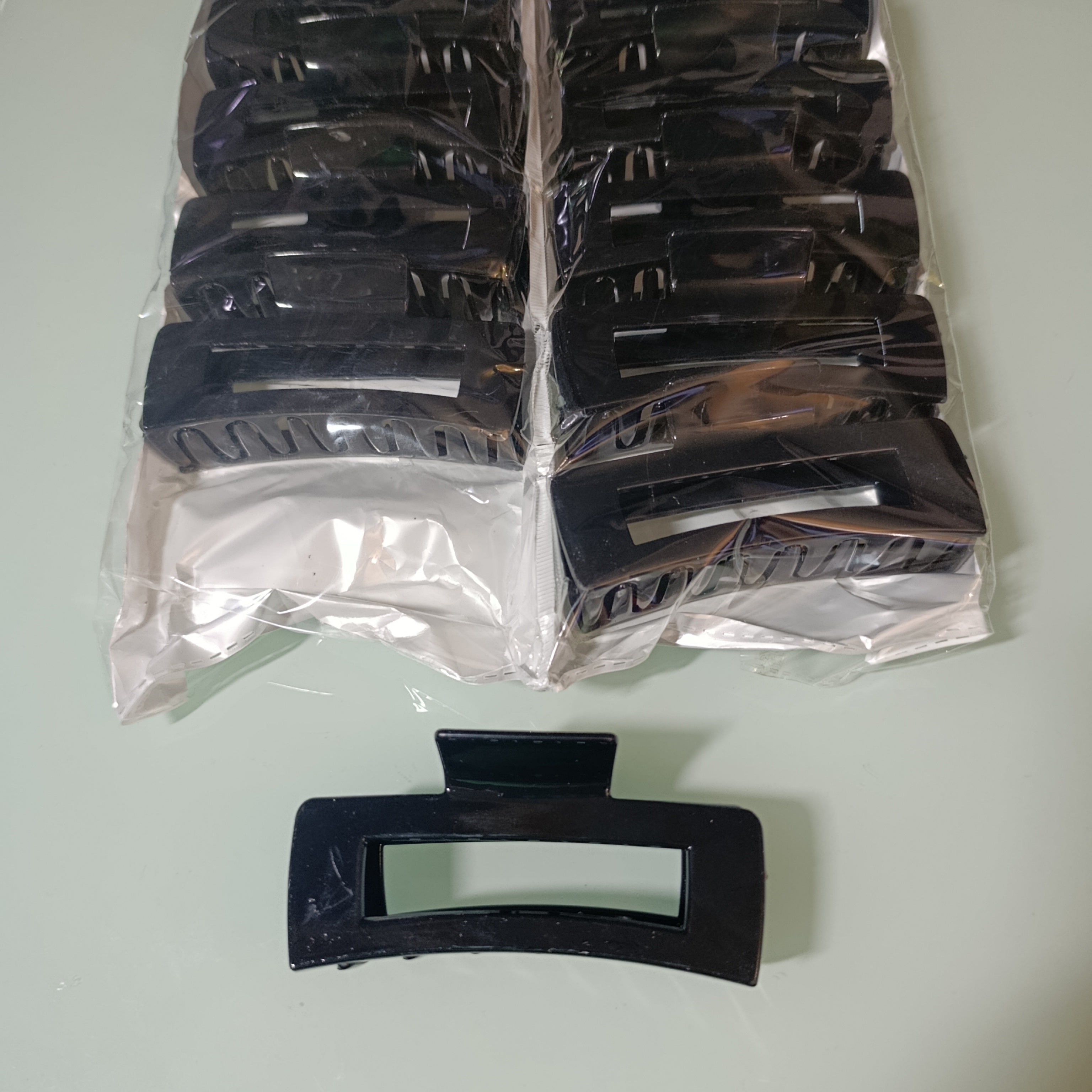 PINZA DE PLASTICO 11 CM CUADRADA PRIMERA CALIDAD POR MAYOREO