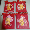 BOLSA REGALO 24X20 CM 3D CHICA AMOR SURTIDA EN DISEÑOS Y COLORES POR MAYOREO