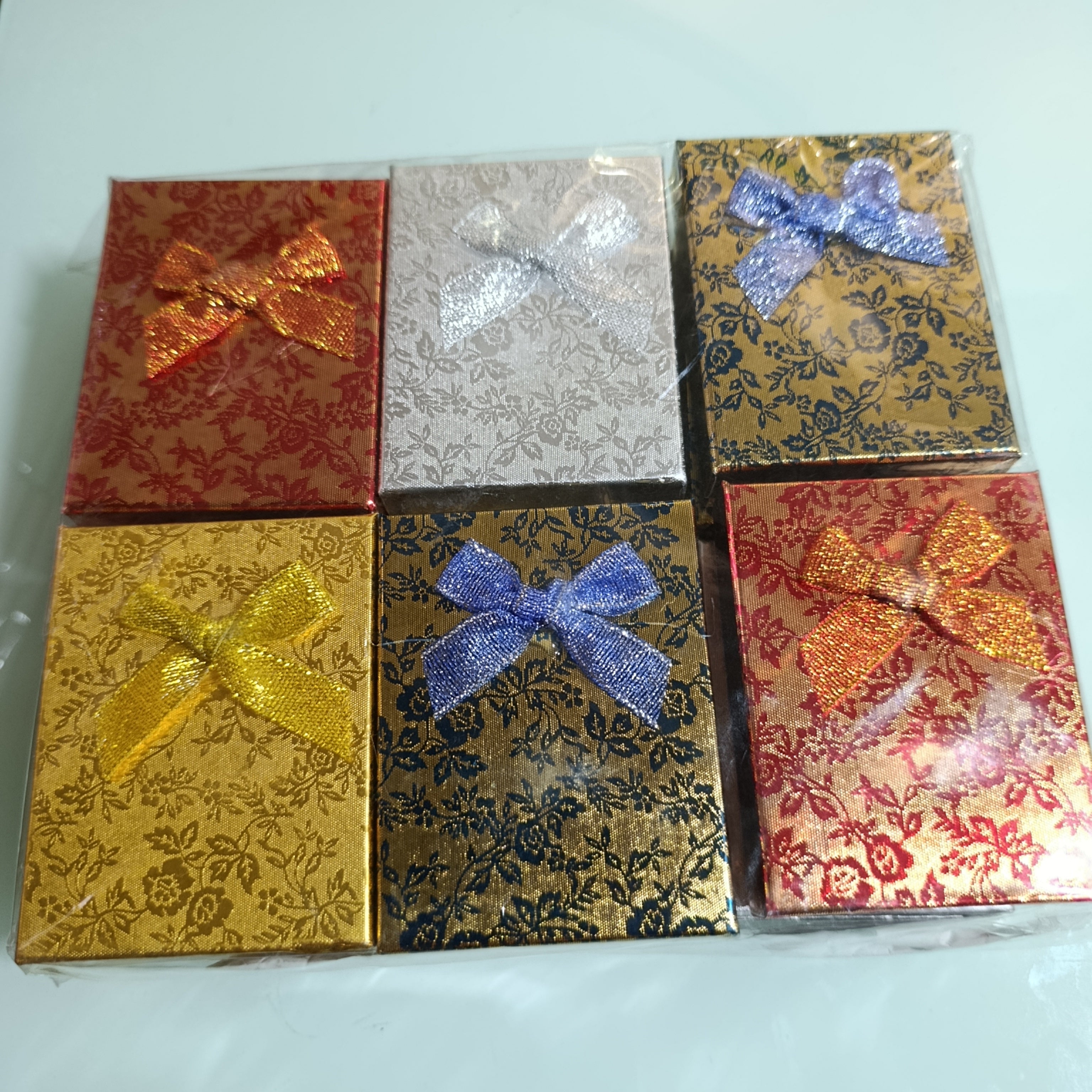 CAJITA DE REGALO  DE CARTON 9X7 CM SURTIDA EN COLORES POR MAYOREO