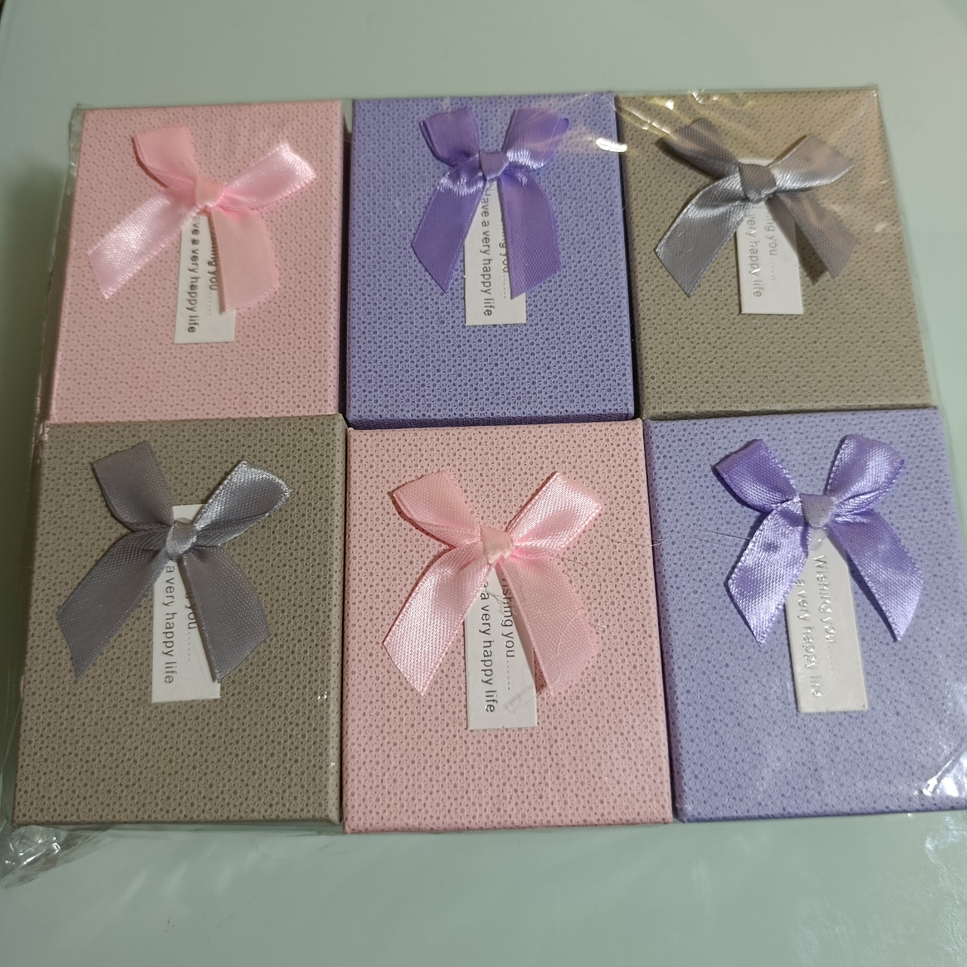 CAJITA DE REGALO  DE CARTON 9X7 CM SURTIDA EN COLORES POR MAYOREO