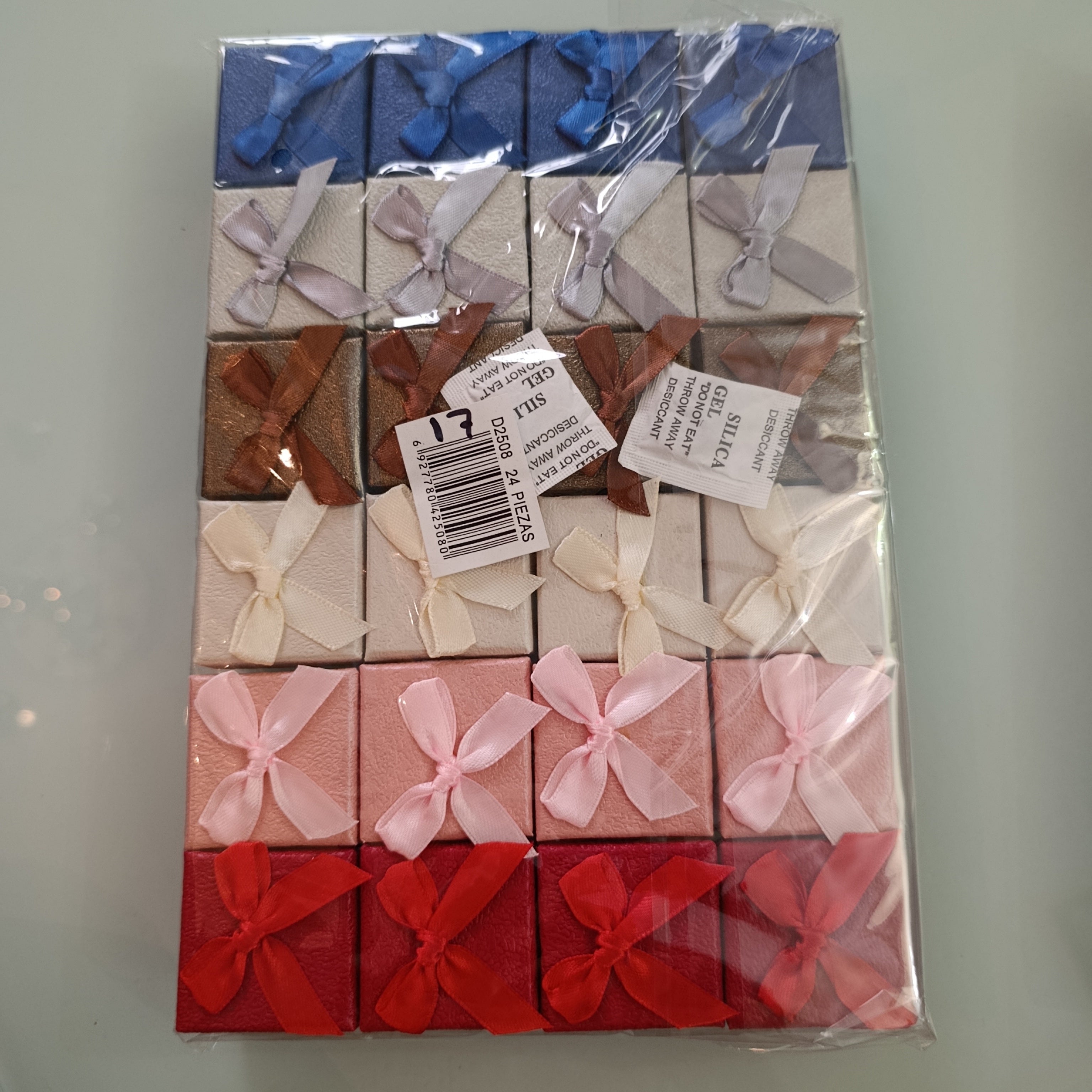 CAJITA DE REGALO MINI 4X4 CM SURTIDA EN COLORES YH DISEÑOS POR MAYOREO