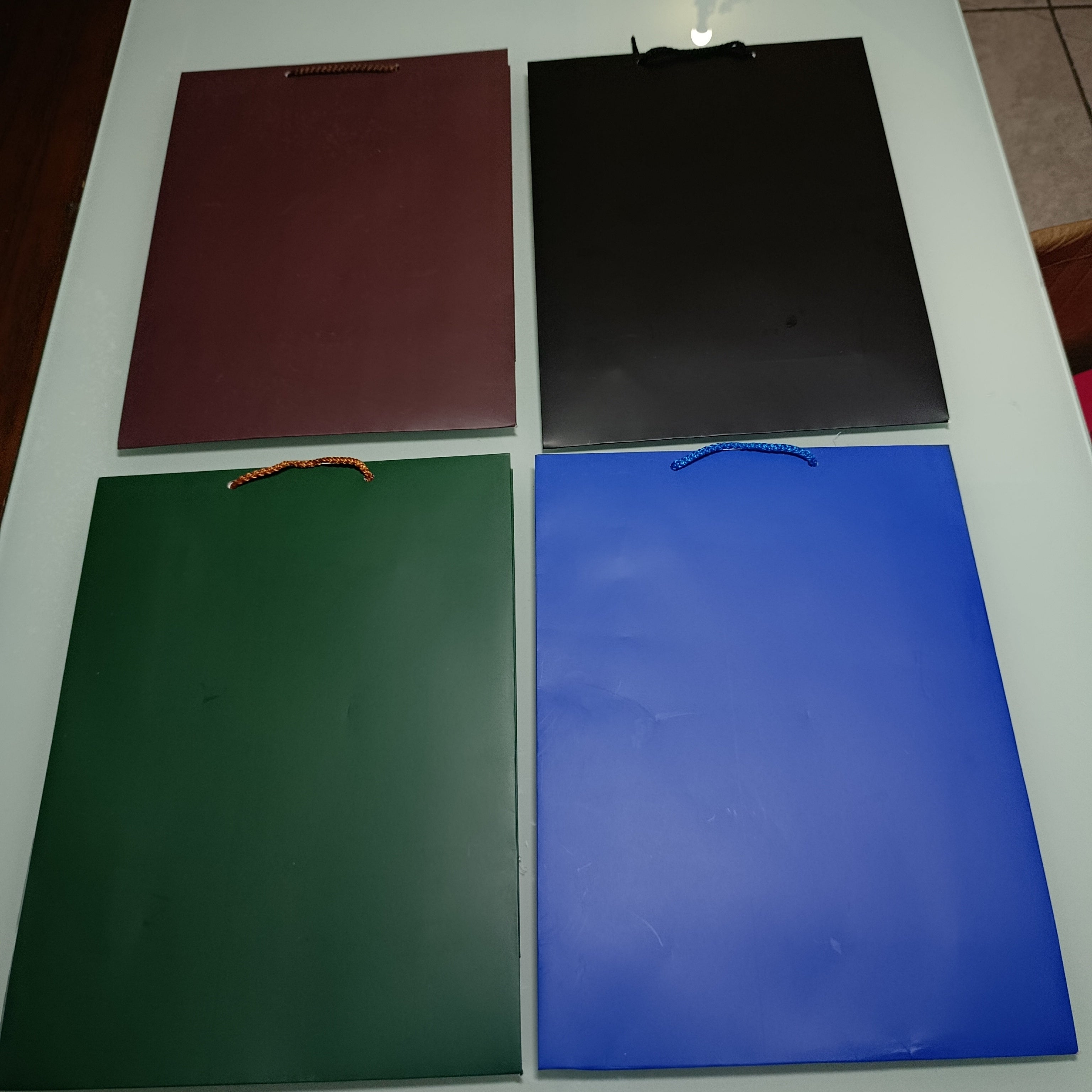 GS24C BOLSA GRANDE LISA COLORES 32.5 X 24.5 CM SURTIDA EN COLORES POR MAYOREO