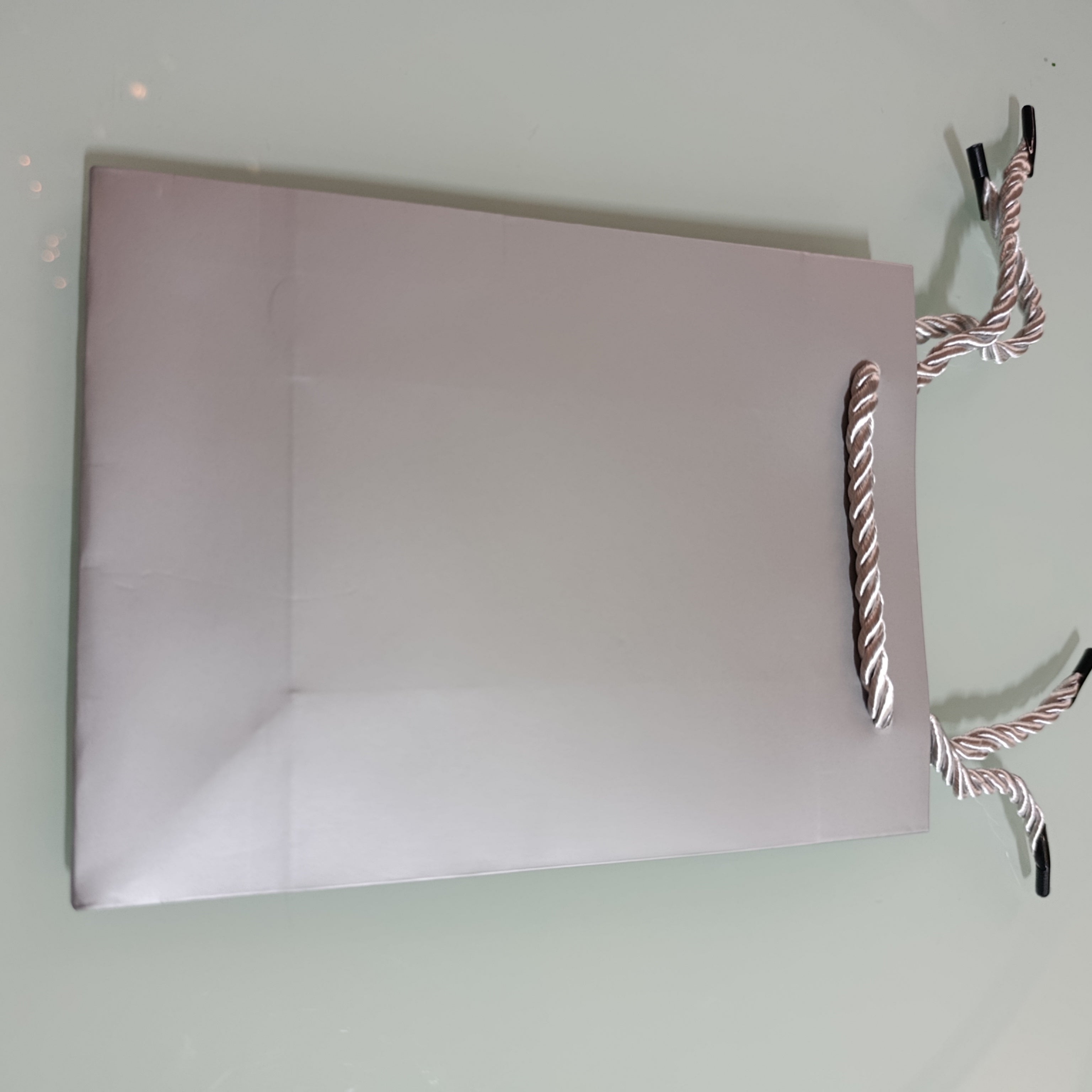 BOLSA DE PAPEL KRAFT PARA REGALO 18X13.5 CM CON AGUJETA DE PRIMERA CALIDAD POR MAYOREO