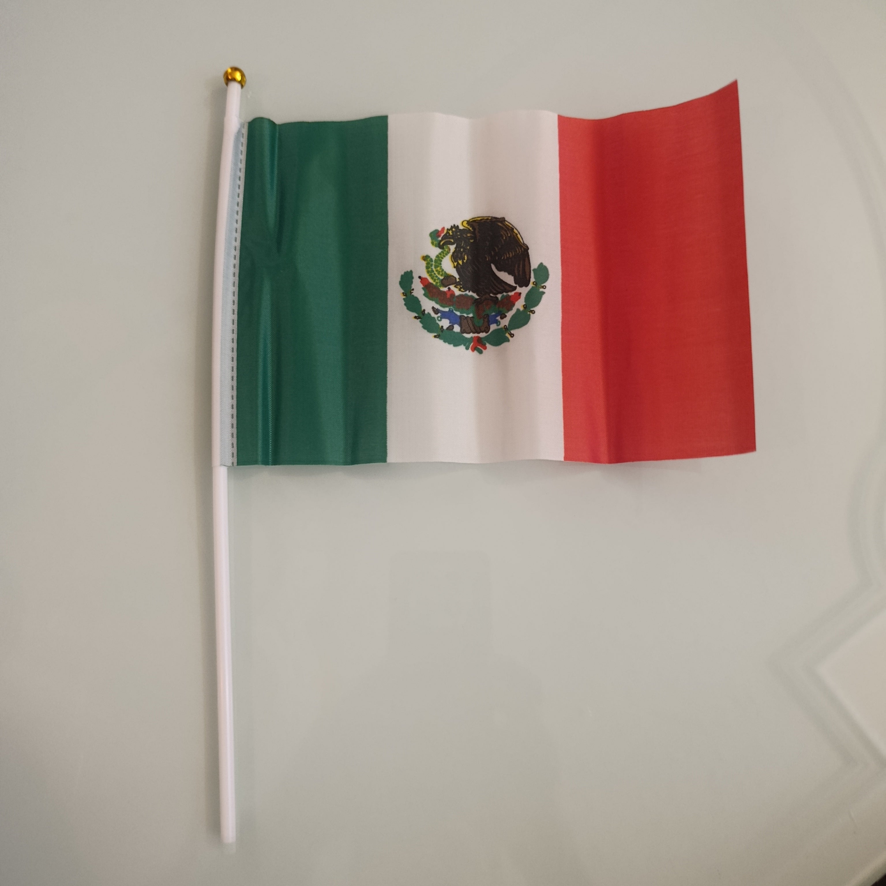 BANDERA TRICOLOR DE TELA 30X21X14 CM POR MAYOREO